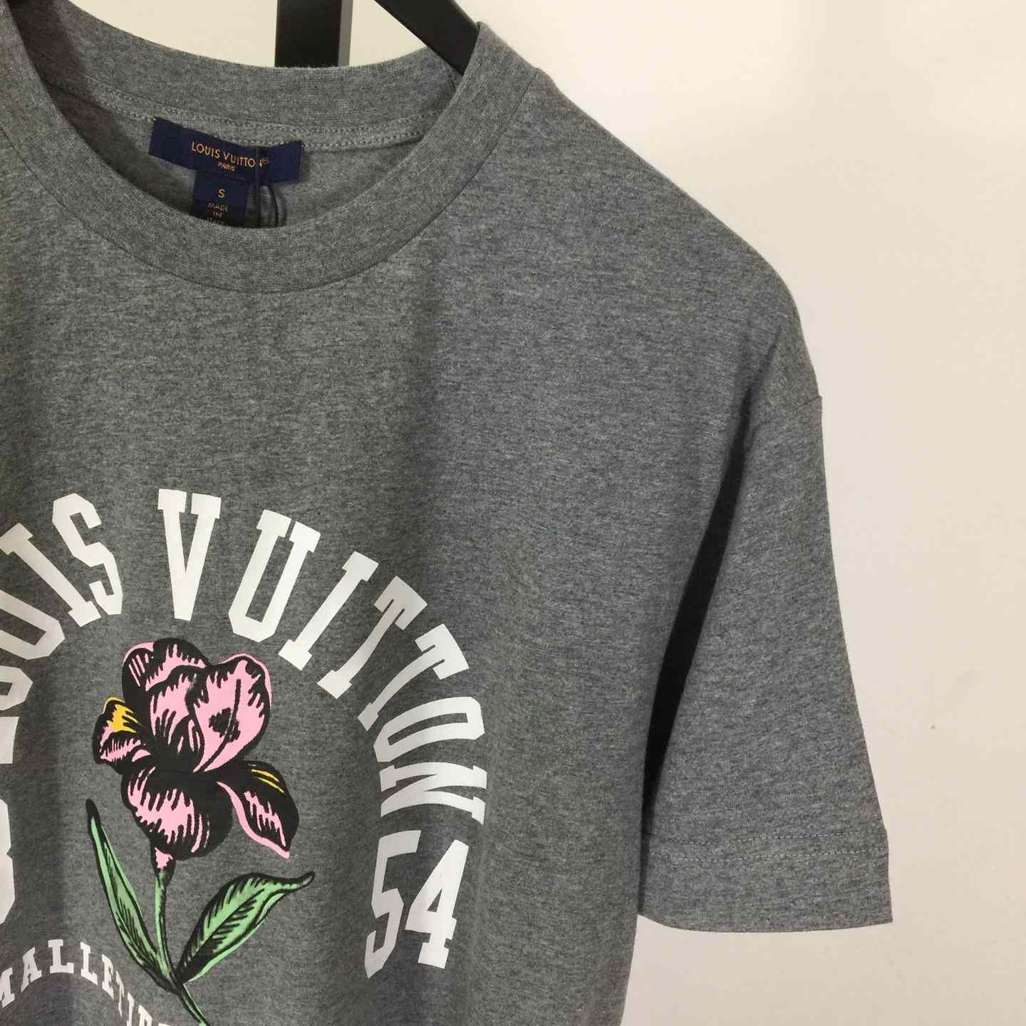 Louis Vuitton Iris Print T-Shirt   1AJZF8 - DesignerGu