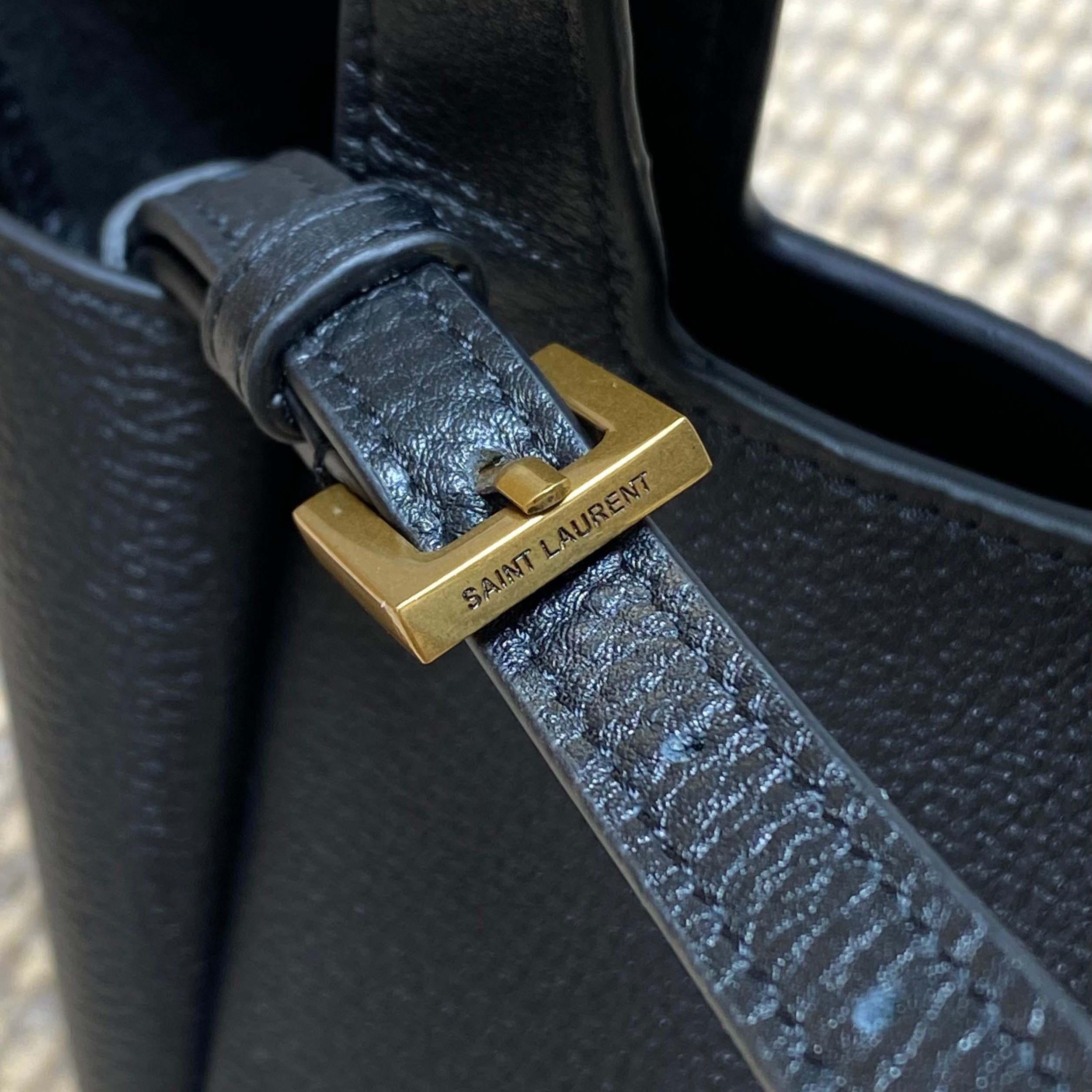 Saint Laurent LE 5 À 7 BABY BEA In Grained Leather - DesignerGu