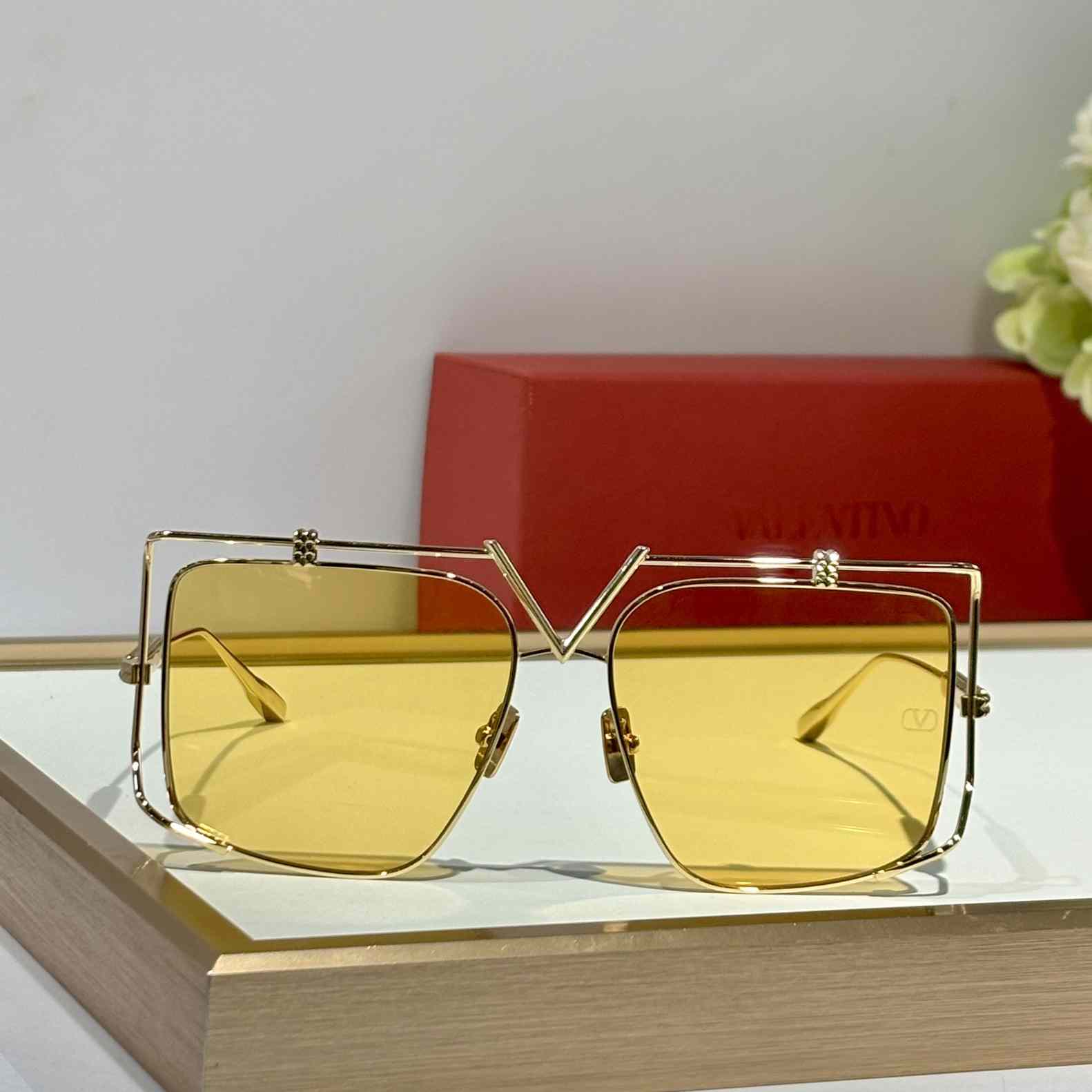 Valent V-LIGHT VLS-116 Oversize Frame Sunglasses - DesignerGu