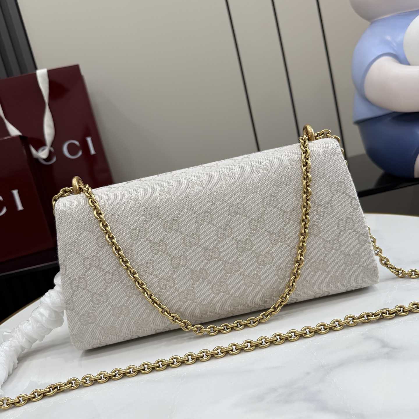 Gucci Dionysus Medium Shoulder Bag - DesignerGu