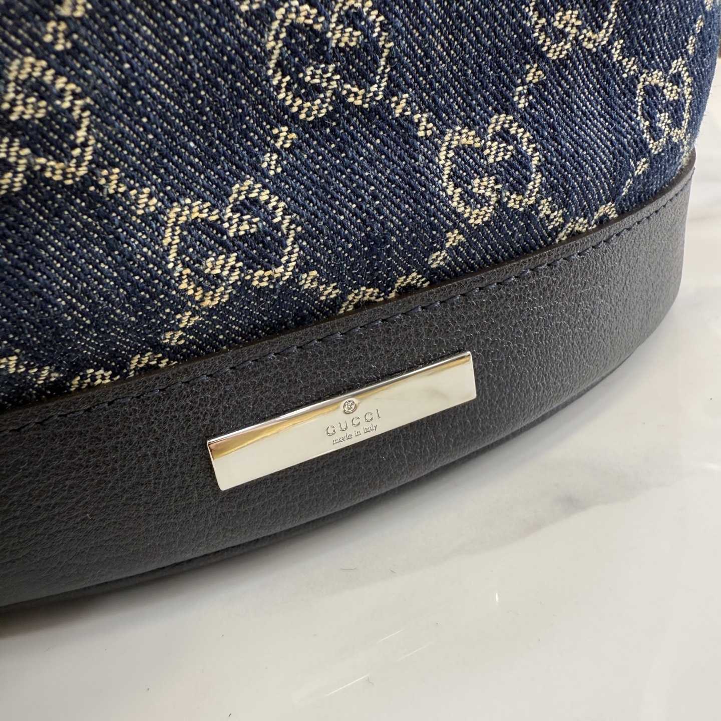 Gucci Venice Small Bucket Bag - DesignerGu