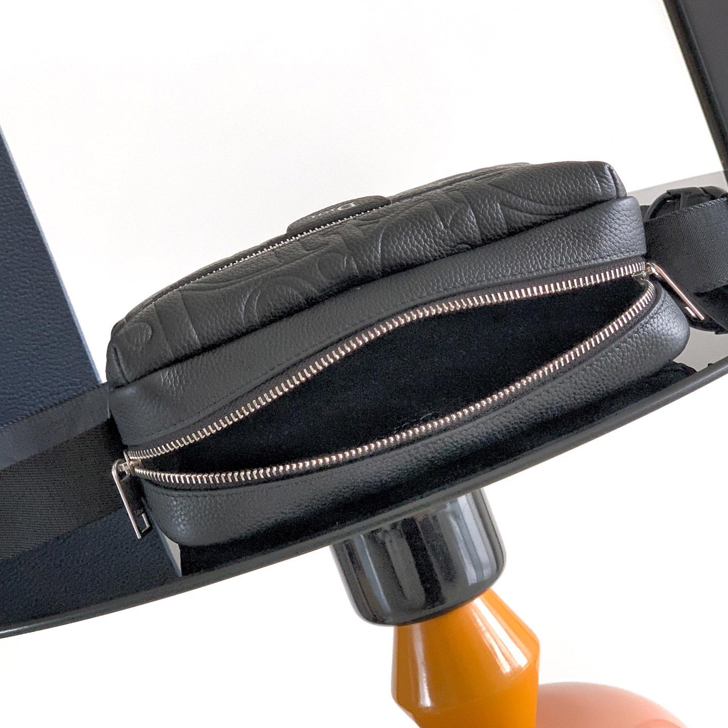 Dior Rider Zipped Messenger Bag - DesignerGu