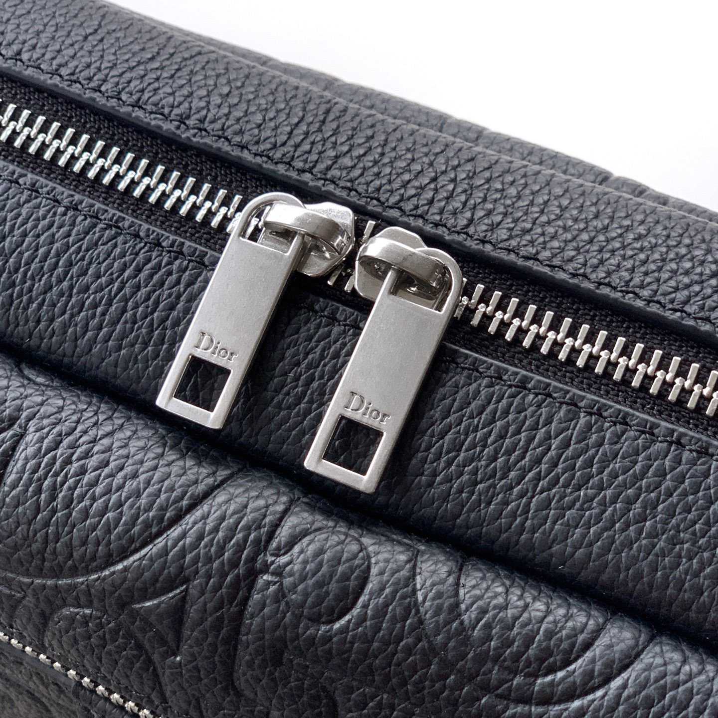 Dior Rider Zipped Messenger Bag - DesignerGu