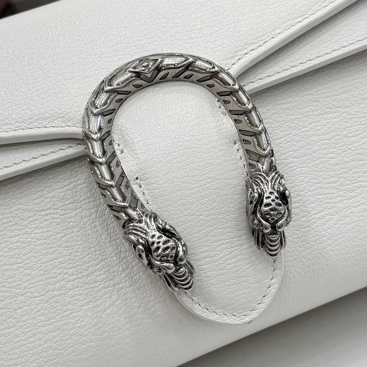 Gucci Dionysus Medium Shoulder Bag - DesignerGu