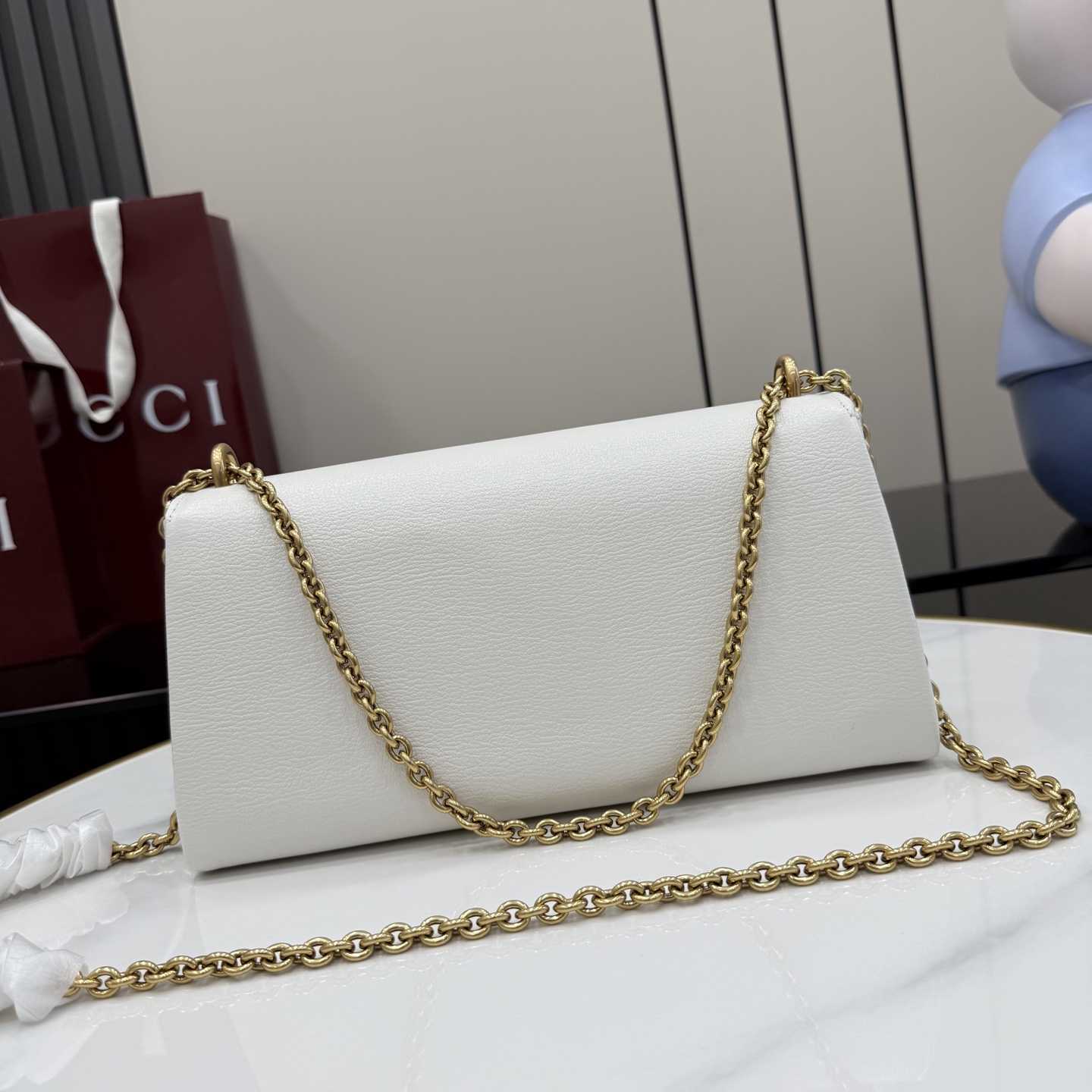 Gucci Dionysus Medium Shoulder Bag - DesignerGu