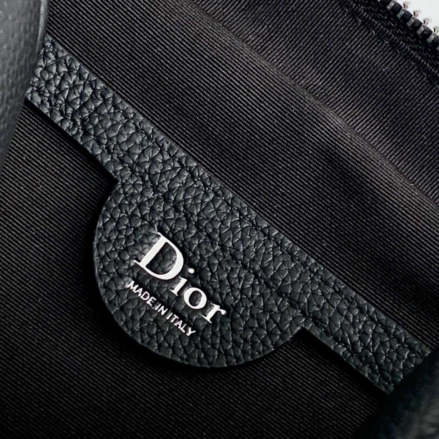 Dior Rider Zipped Messenger Bag - DesignerGu