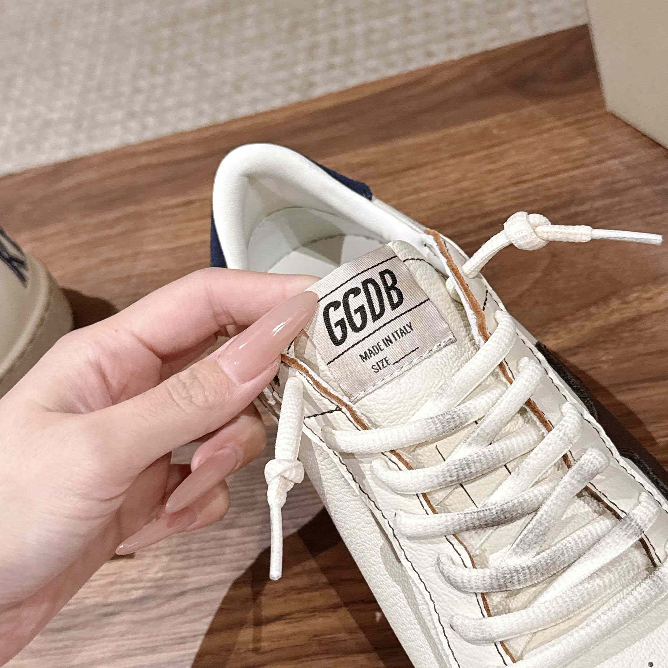 Golden Goose Ball Star Sneakers In Leather - DesignerGu