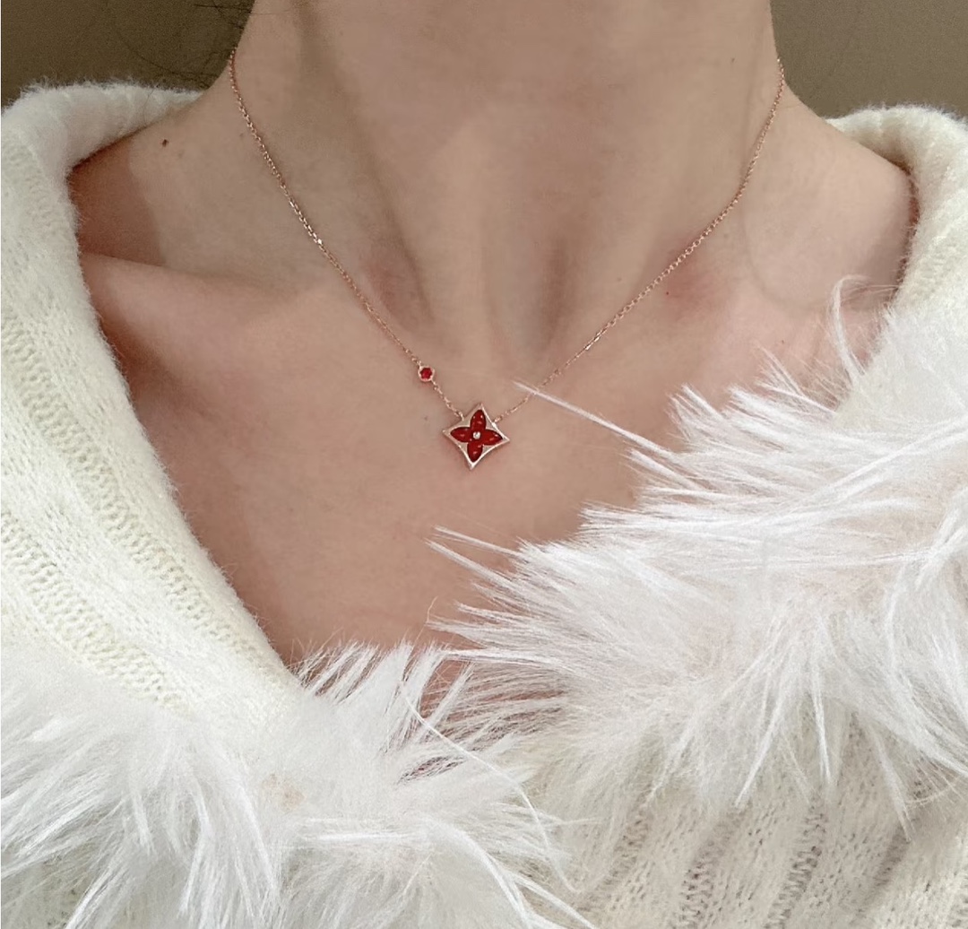Louis Vuitton Color Blossom BB Star Pendant - DesignerGu