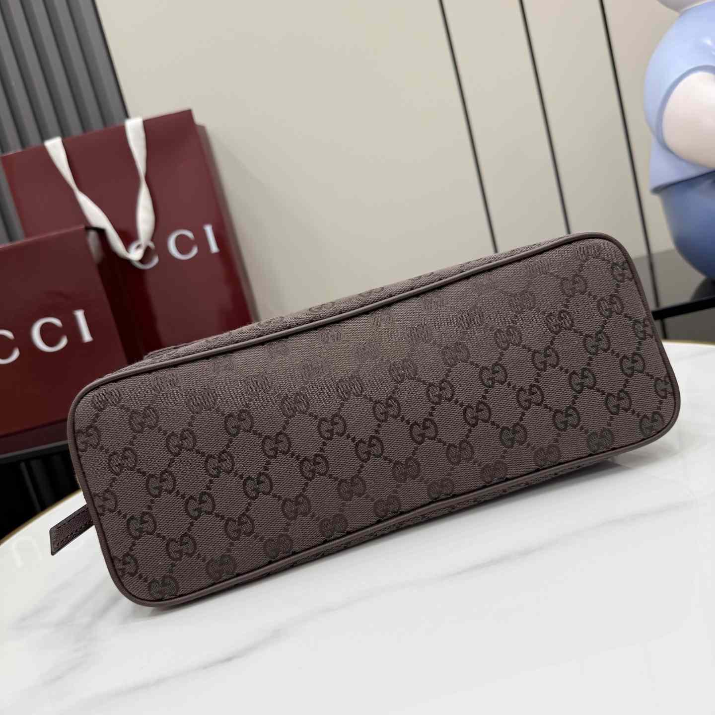 Gucci Madison Medium Shoulder Bag - DesignerGu