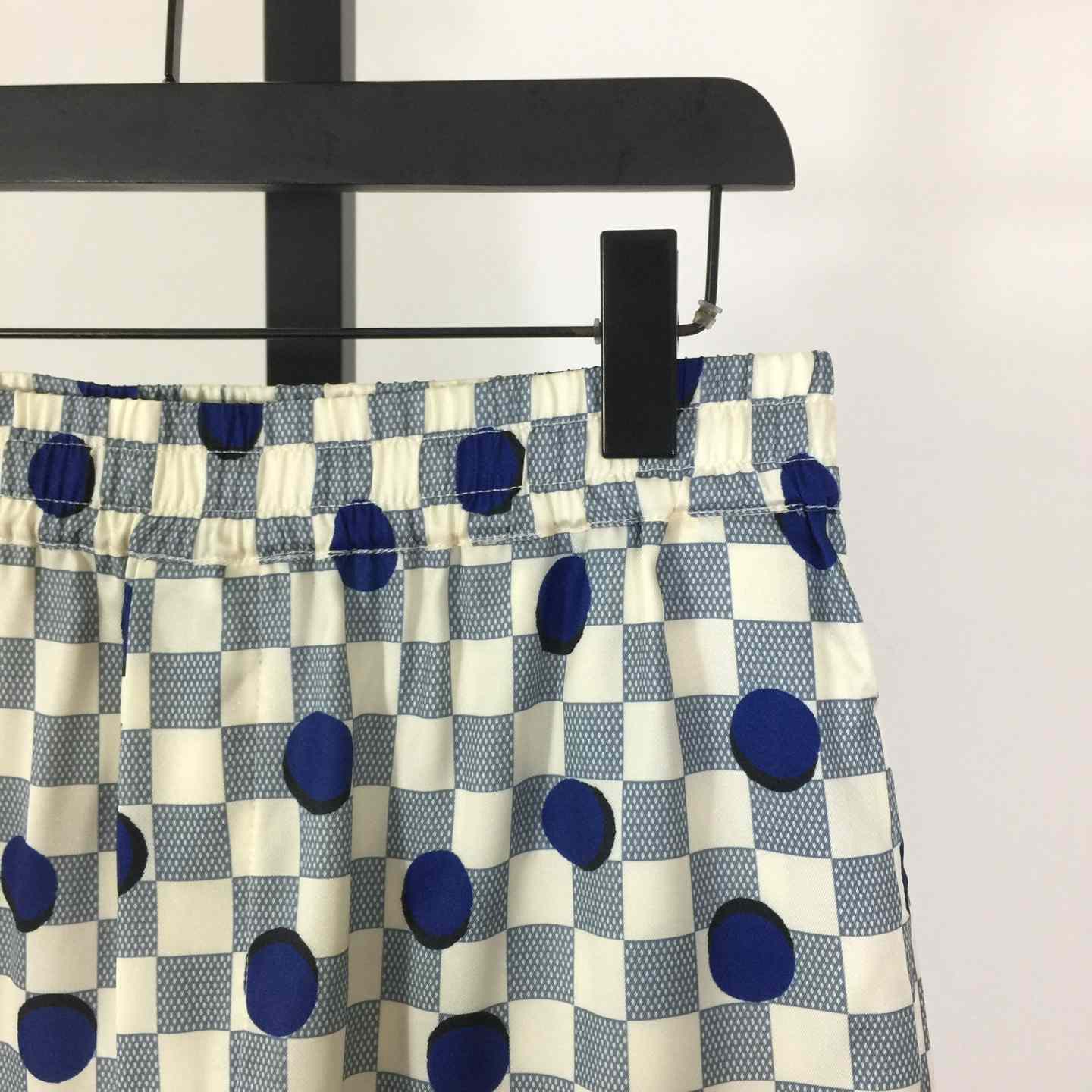 Louis Vuitton Damier Silk Shorts   1AK760 - DesignerGu