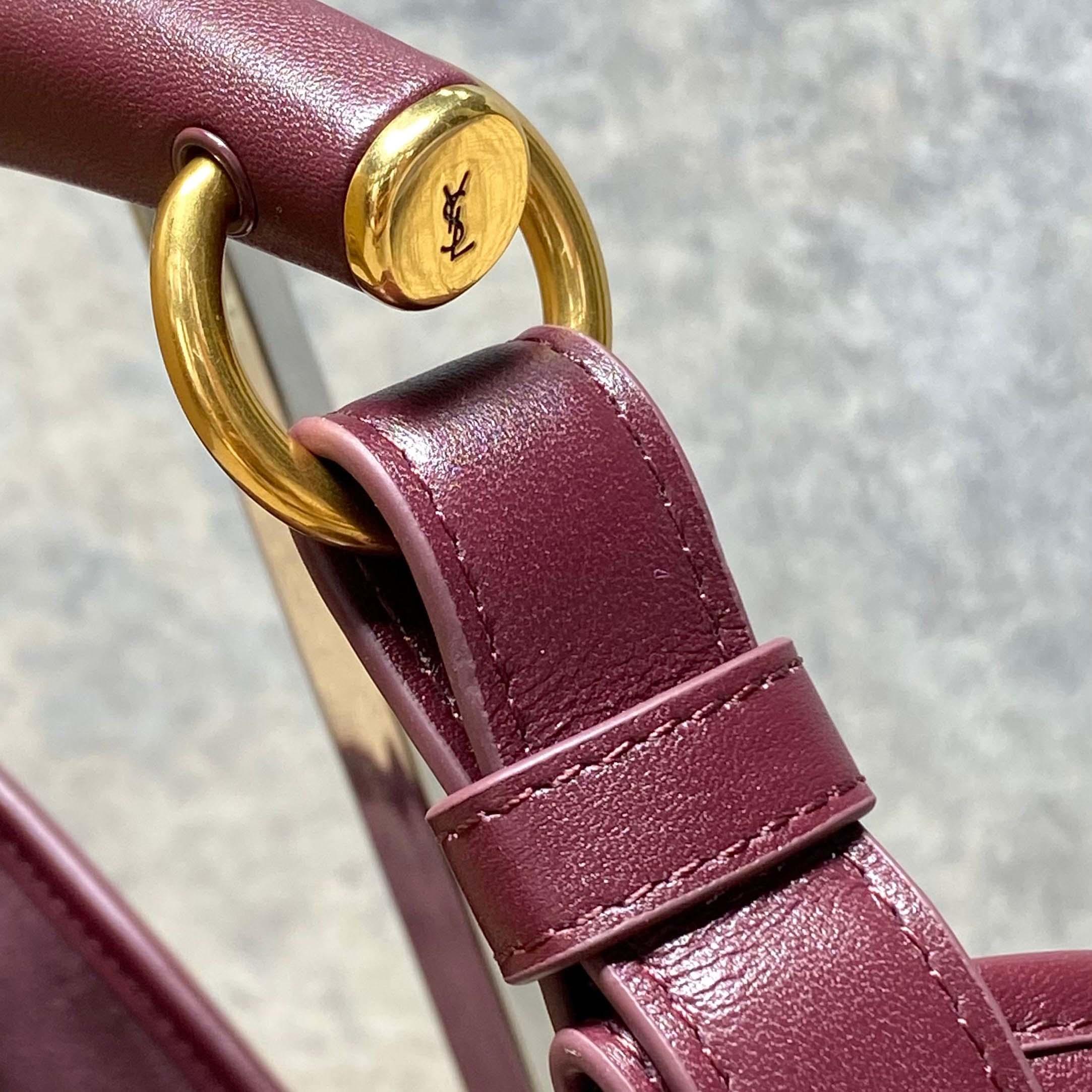 Saint Laurent MOMBASA Medium In Leather - DesignerGu