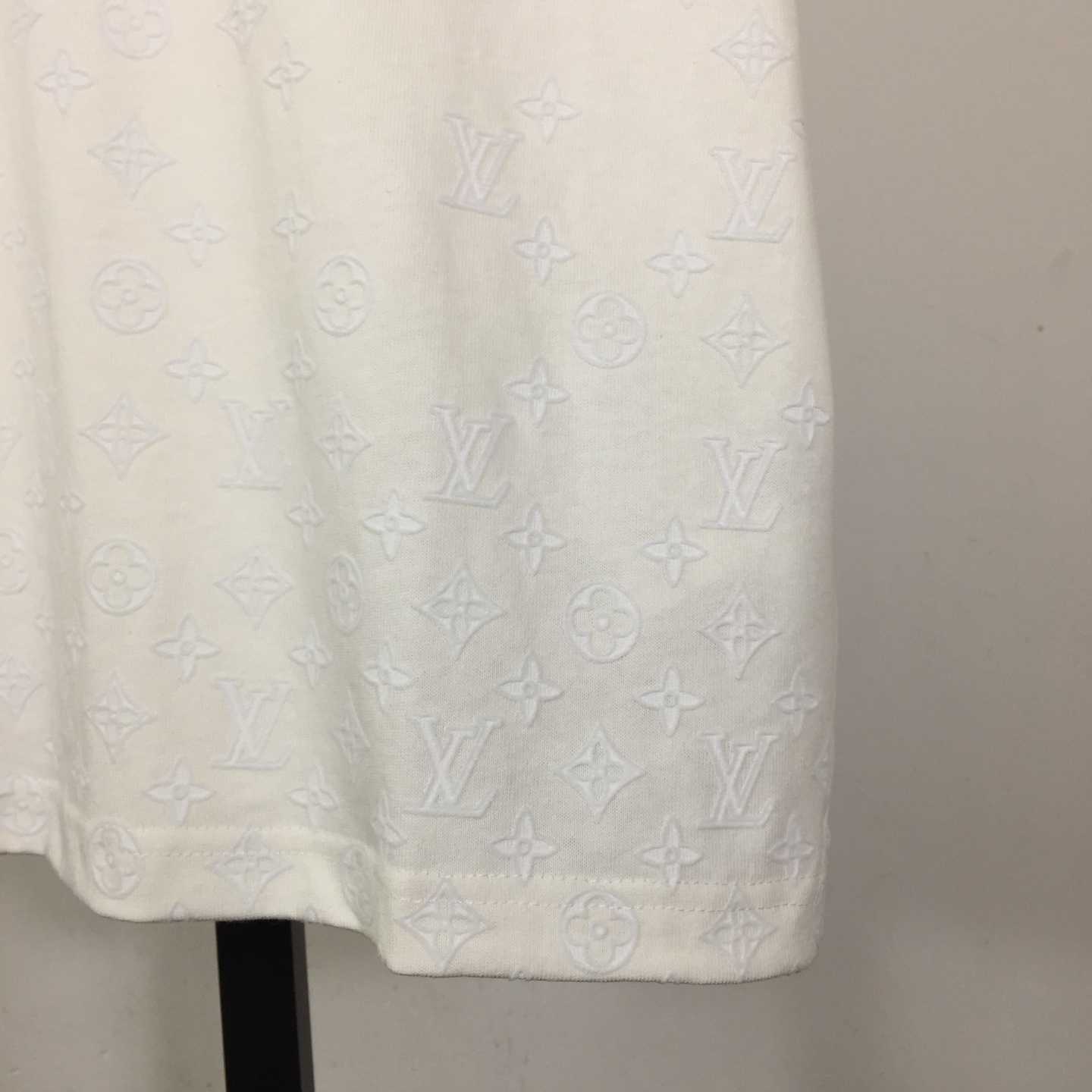 Louis Vuitton Flock Print Monogram Gradient T-Shirt   1AK7LO - DesignerGu