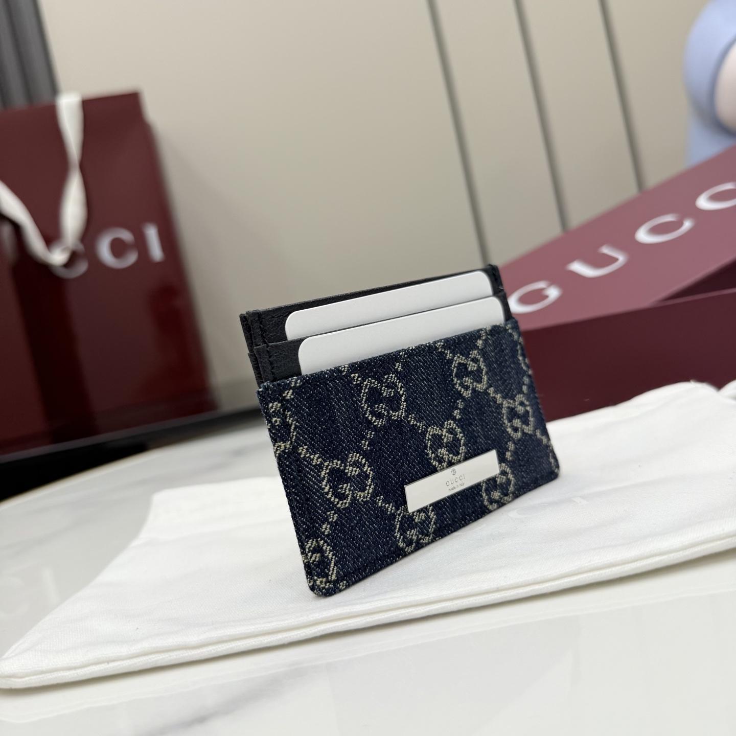 Gucci Card case With Gucci Plaque - DesignerGu
