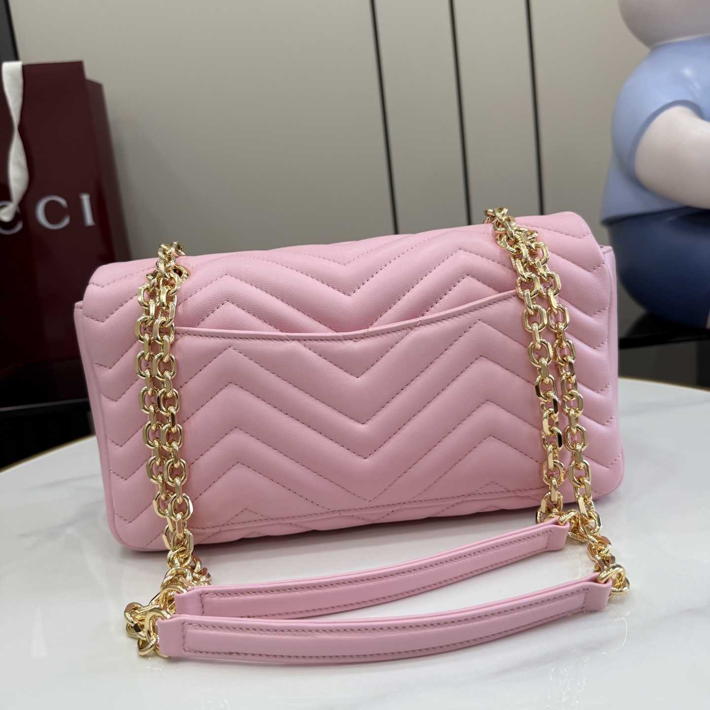 Gucci GG Marmont Medium Shoulder Bag - DesignerGu