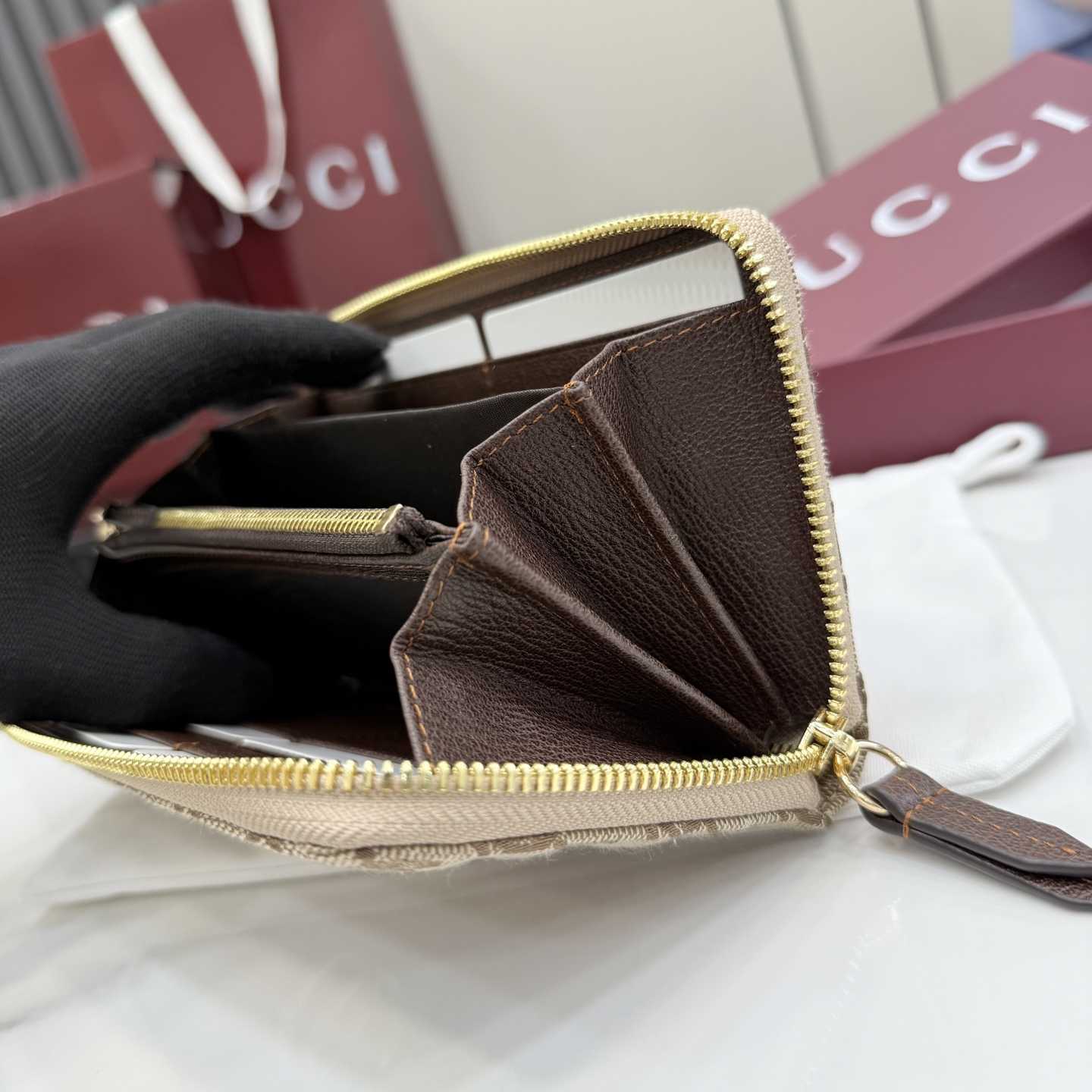 Gucci GG Marmont Zip Around Wallet - DesignerGu