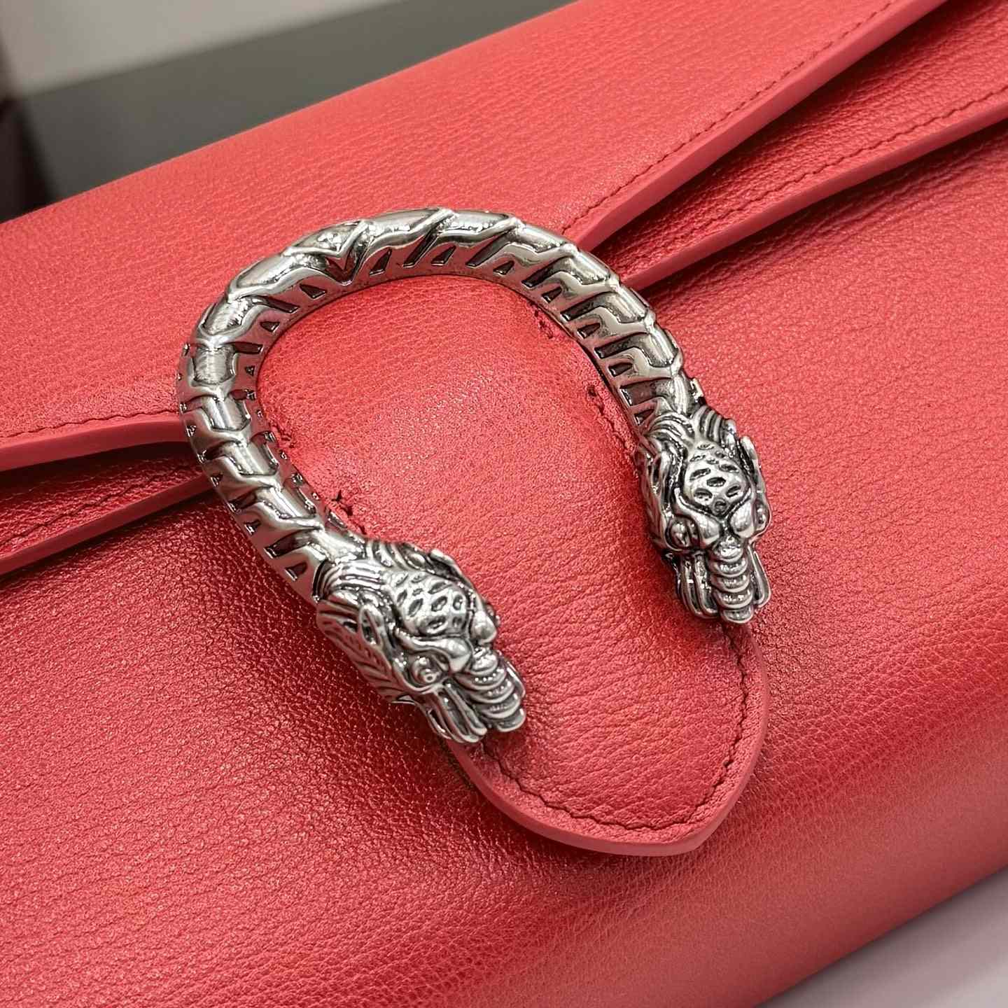 Gucci Dionysus Medium Shoulder Bag - DesignerGu
