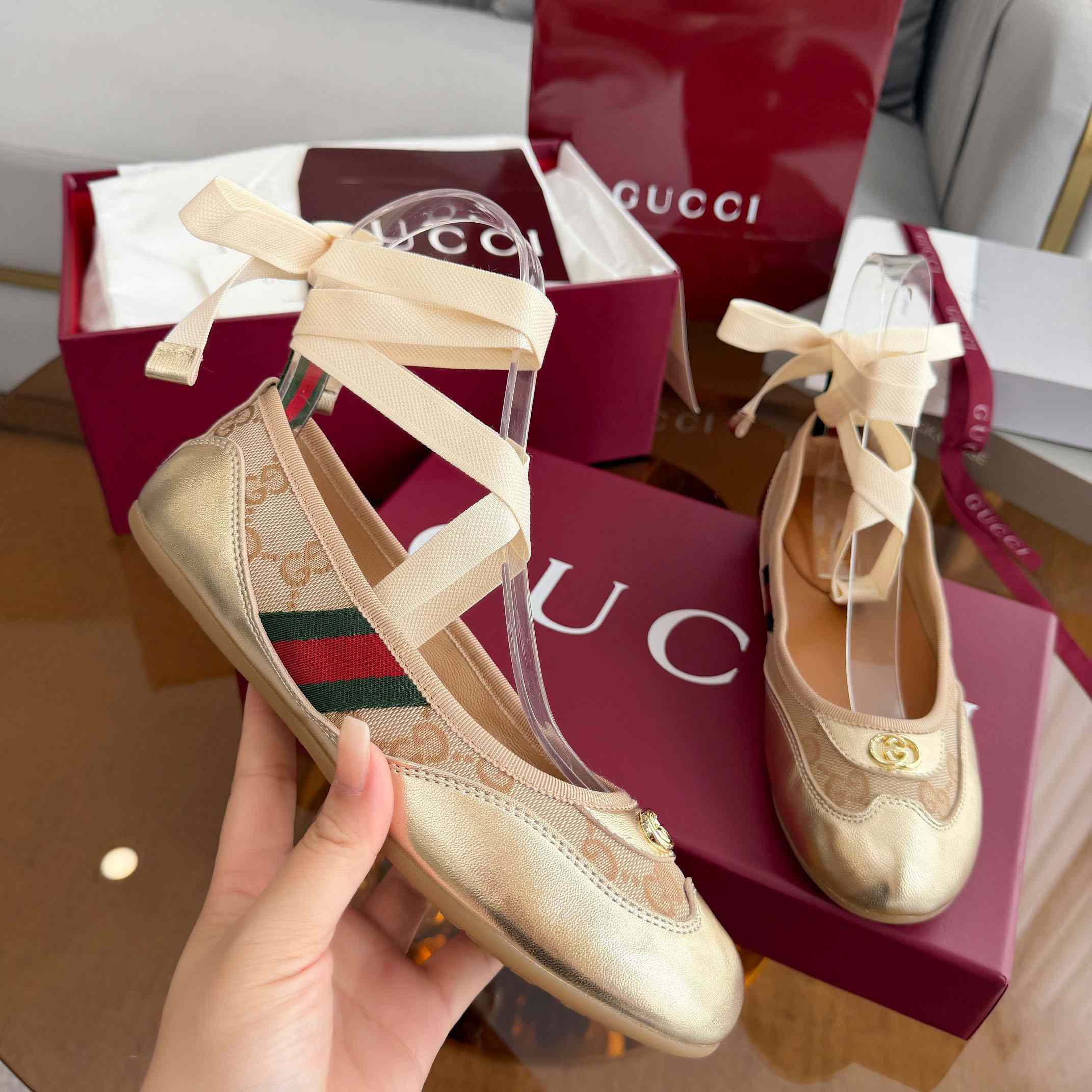 Gucci Shift Ballerina - DesignerGu