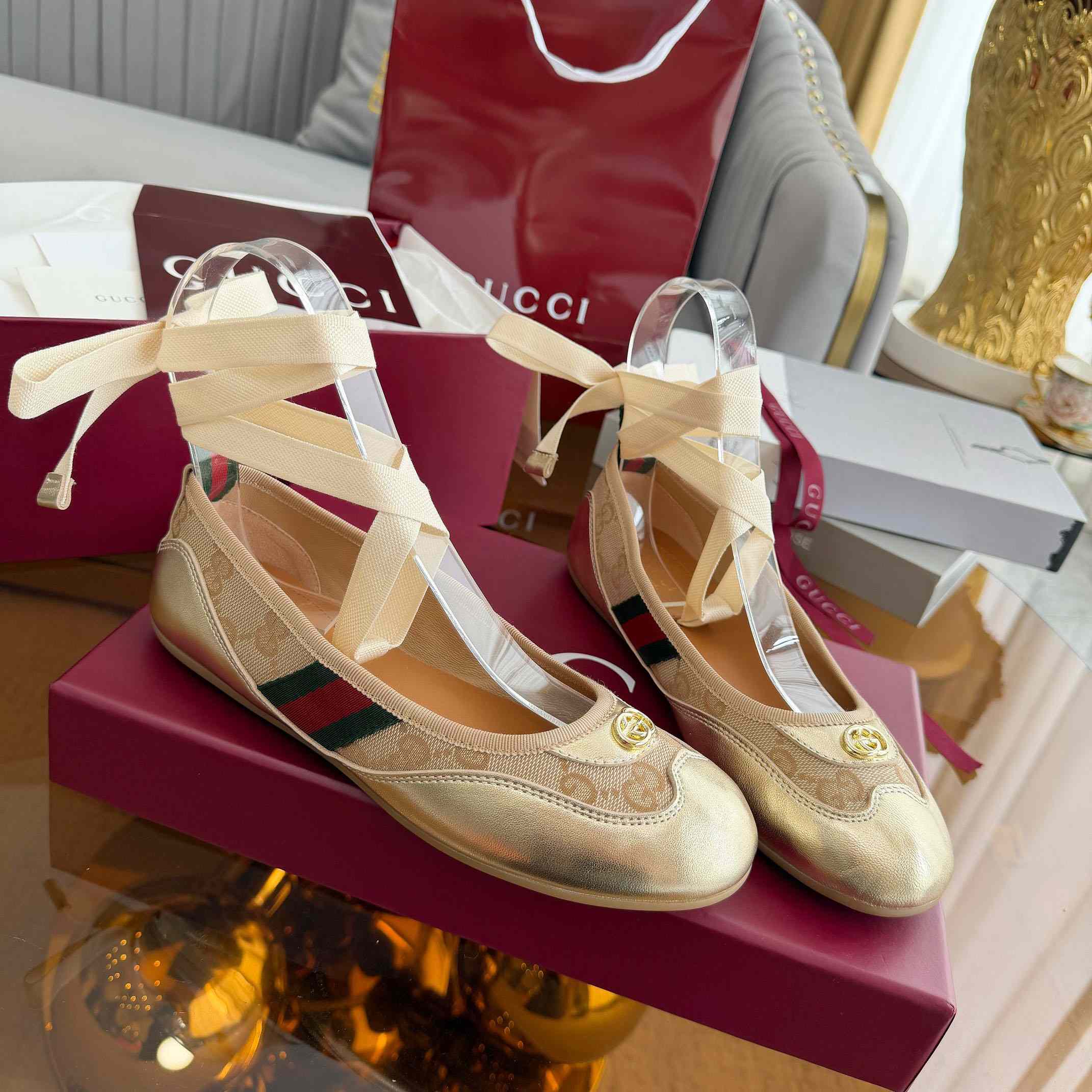  Gucci Shift Ballerina - DesignerGu