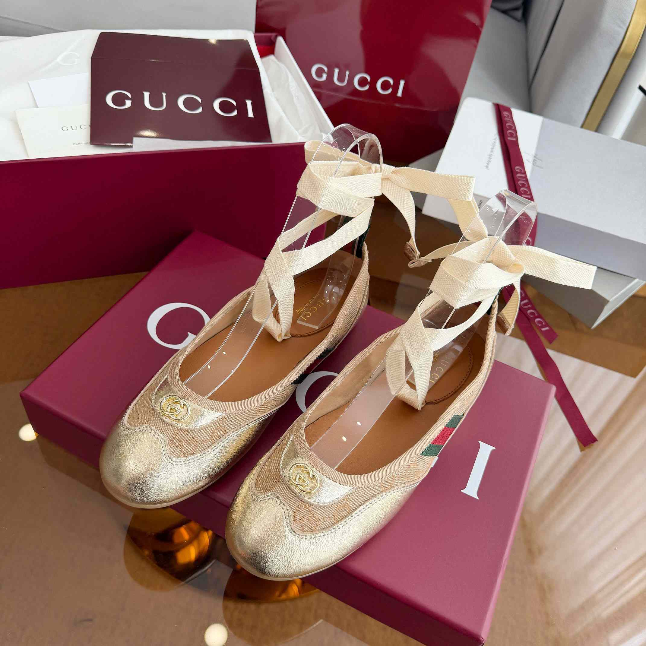  Gucci Shift Ballerina - DesignerGu