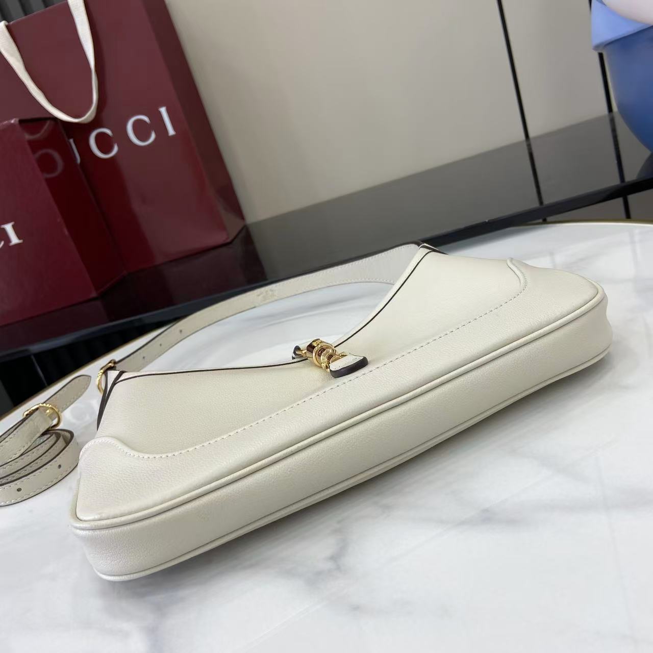 Gucci Jackie Slim Medium Shoulder Bag  - DesignerGu