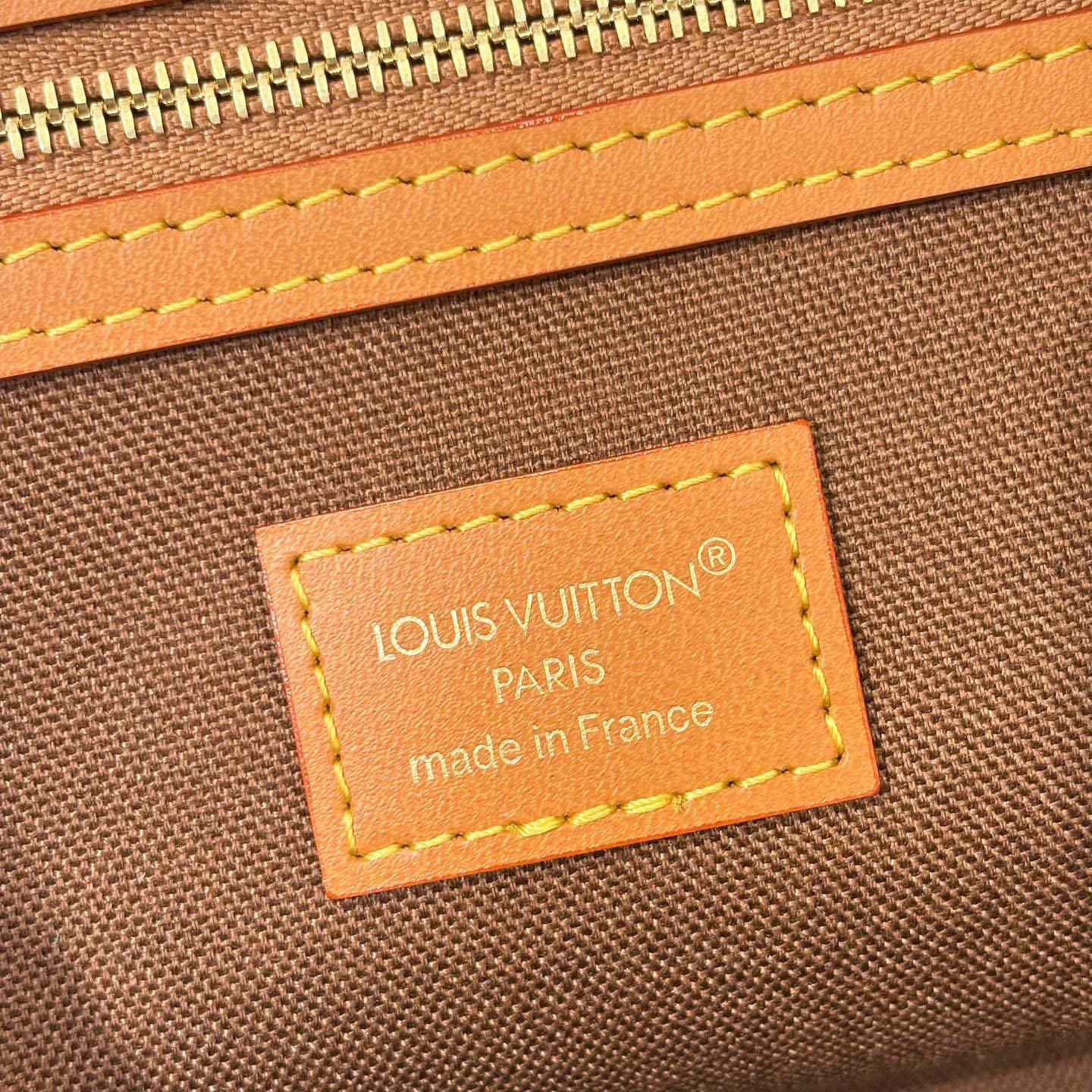Louis Vuitton Vagabond Hobo M26931 - DesignerGu