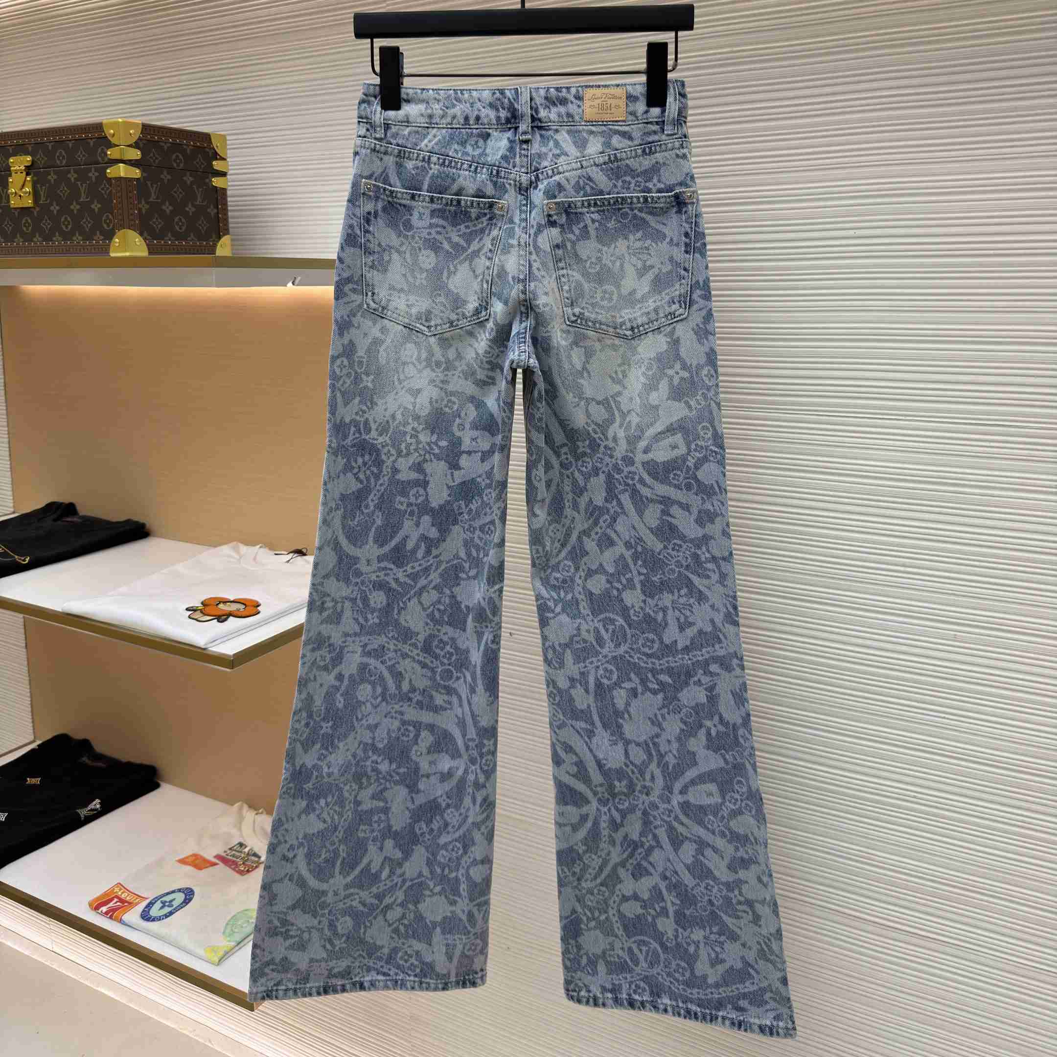 Louis Vuitton LV Bloom Jeans 1AJZ2E - DesignerGu