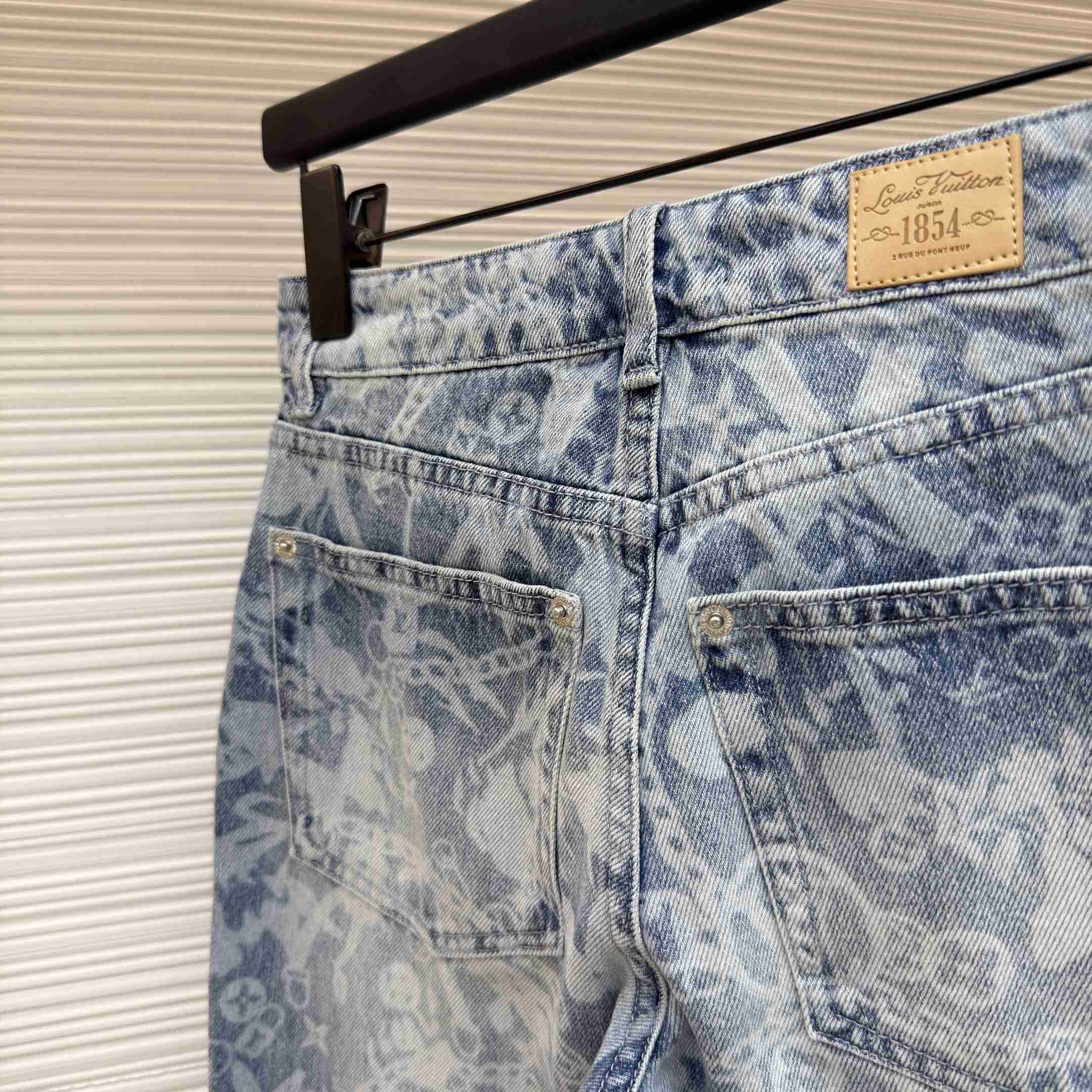 Louis Vuitton LV Bloom Jeans 1AJZ2E - DesignerGu