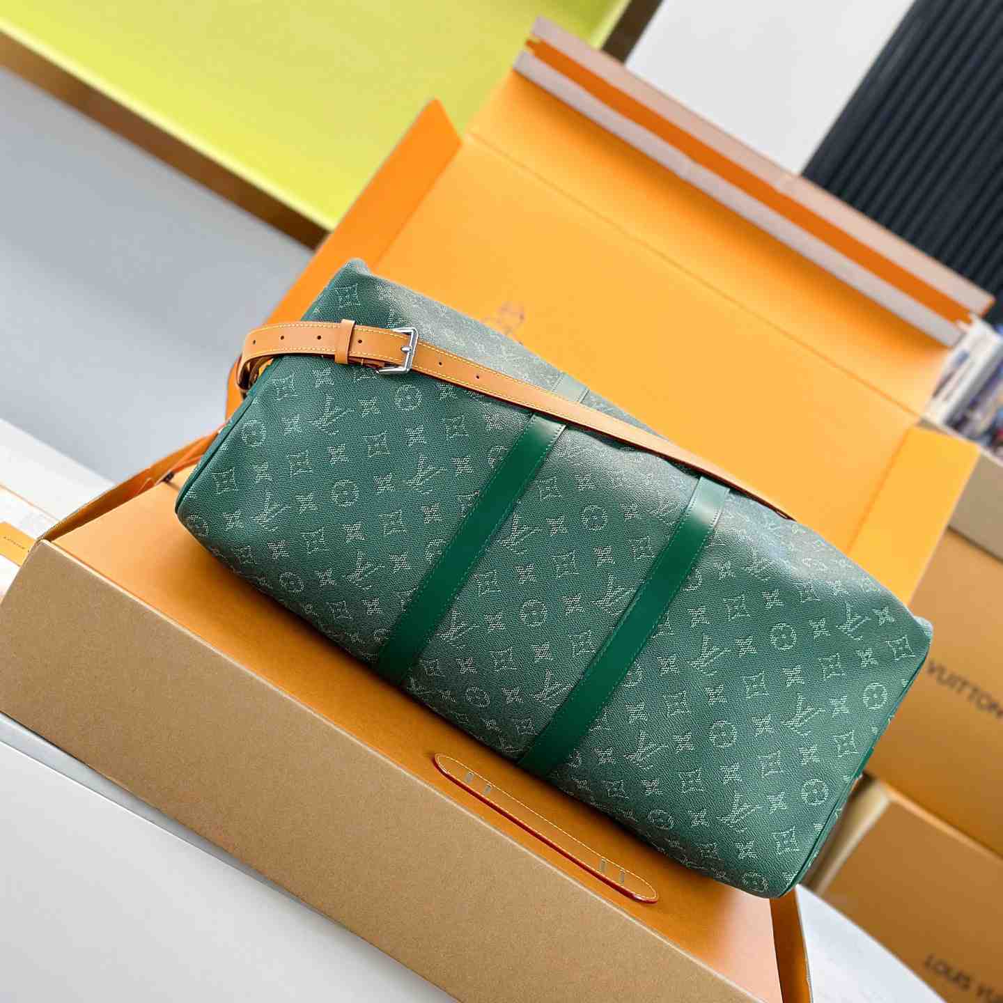 Louis Vuitton Keepall Bandoulière 50 M26866 - DesignerGu