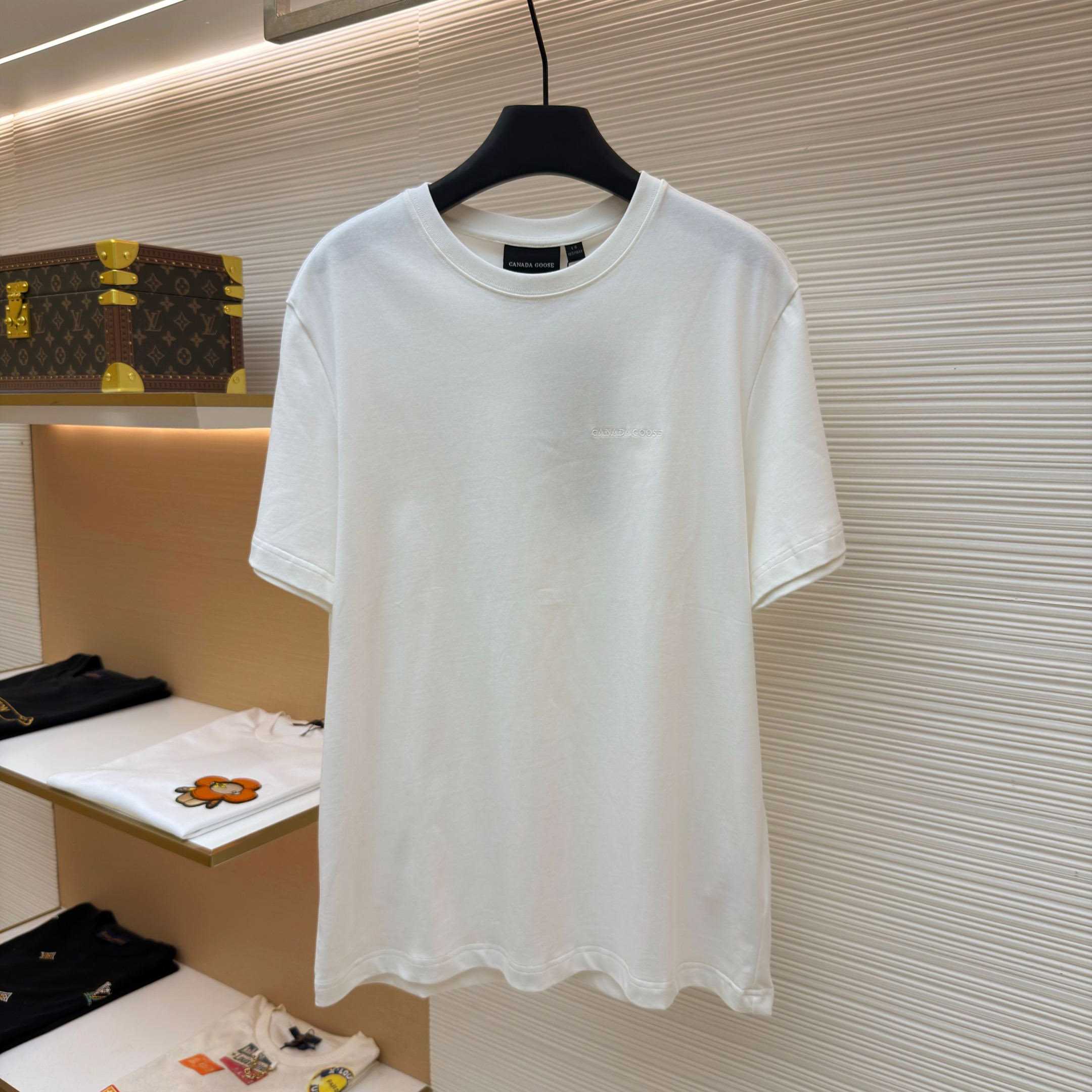 Canada Goose Logo-Embroidered T-shirt - DesignerGu