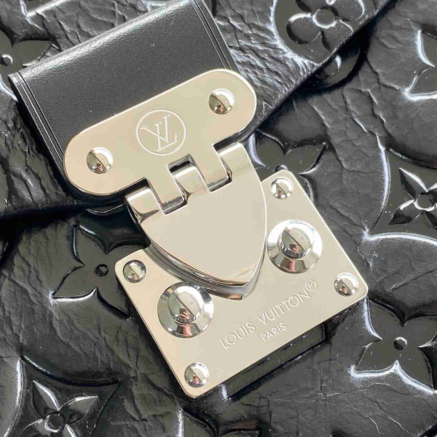 Louis Vuitton  Trunkie M28137 - DesignerGu