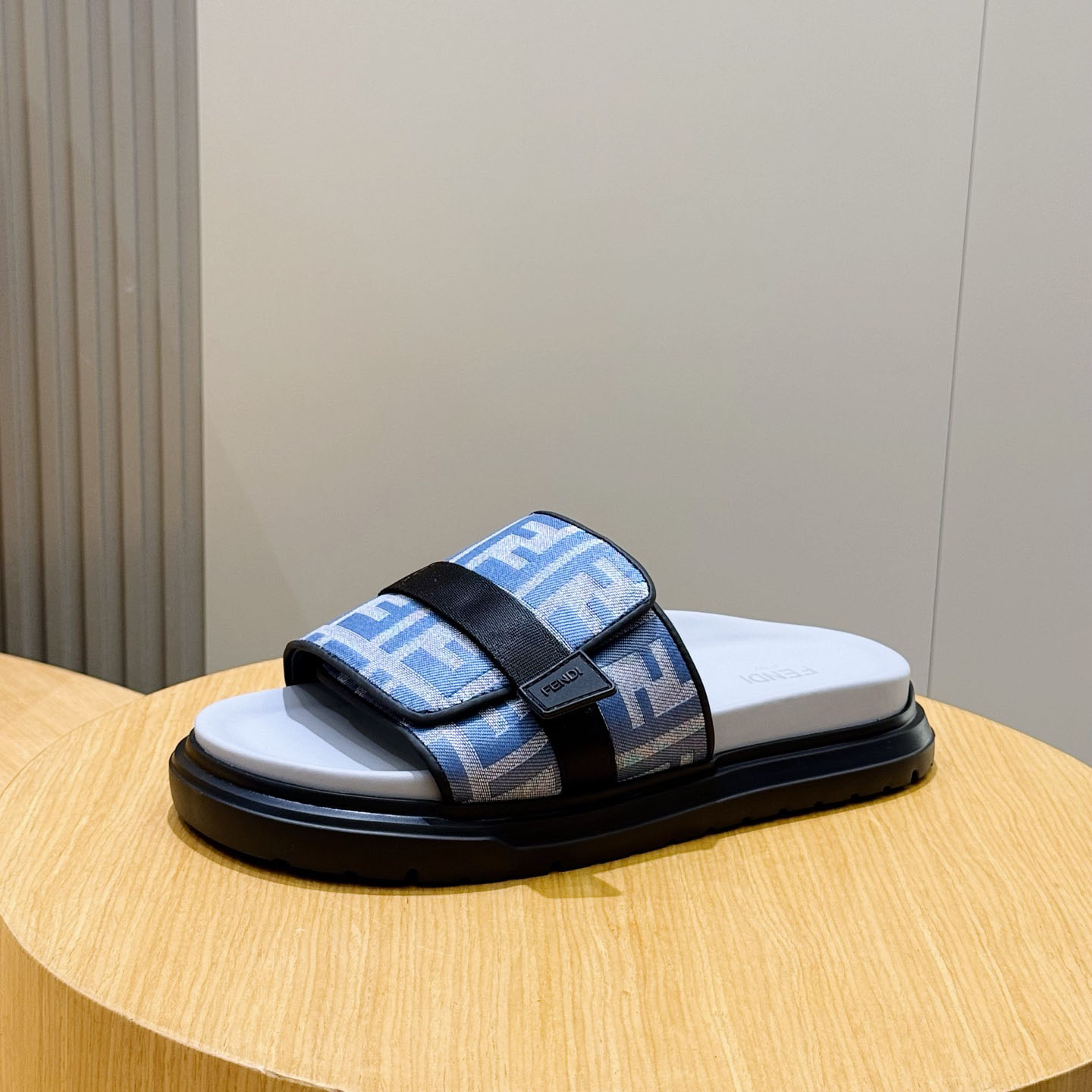 Fendi Jacquard Strap Slides - DesignerGu