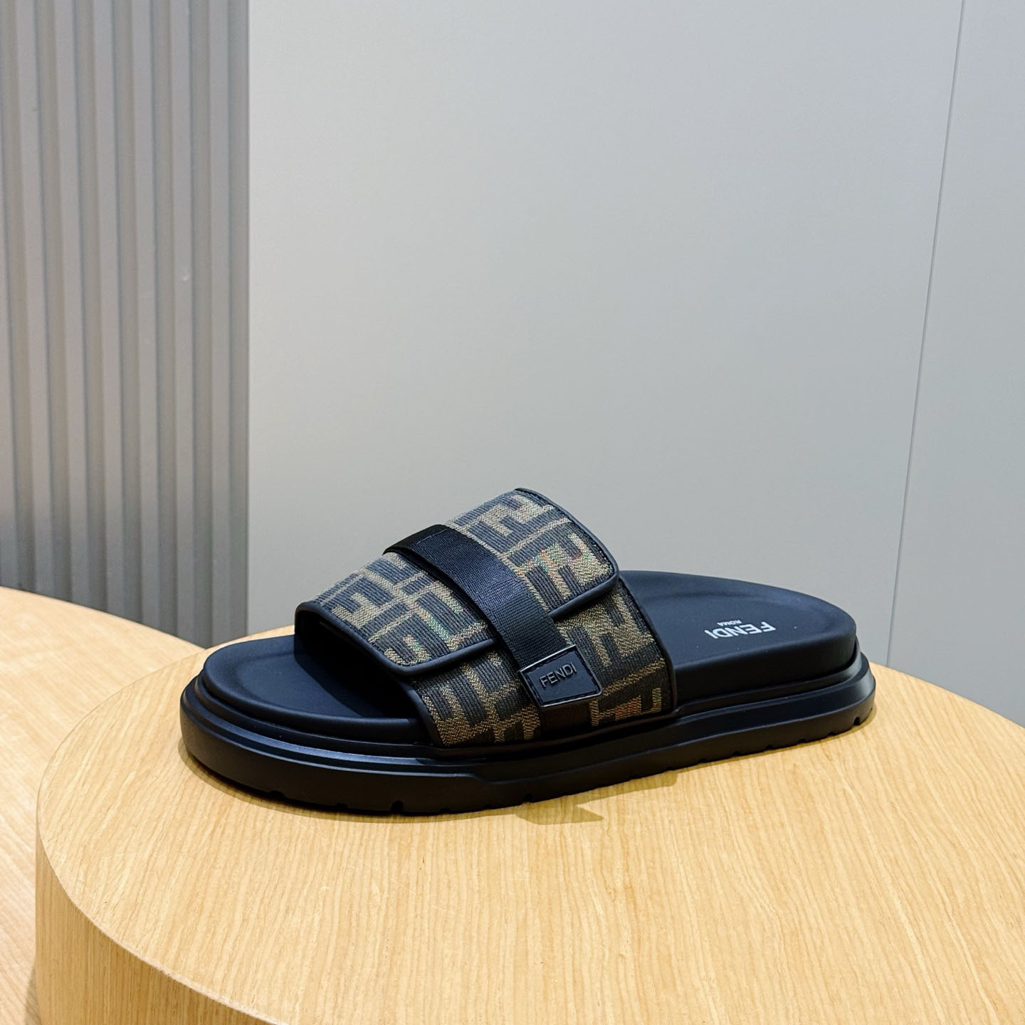 Fendi Jacquard Strap Slides - DesignerGu