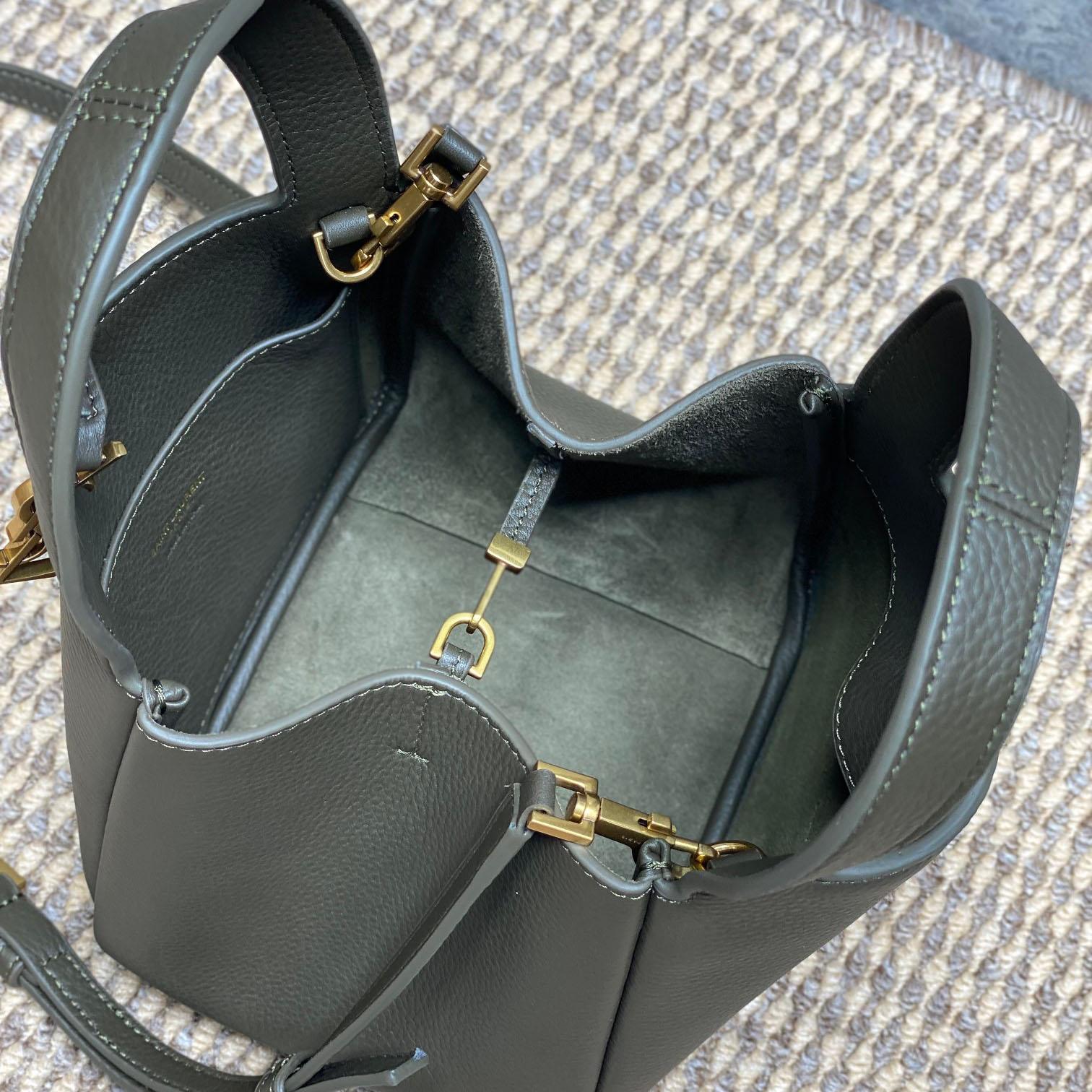 Saint Laurent LE 5 À 7 BABY BEA In Grained Leather - DesignerGu