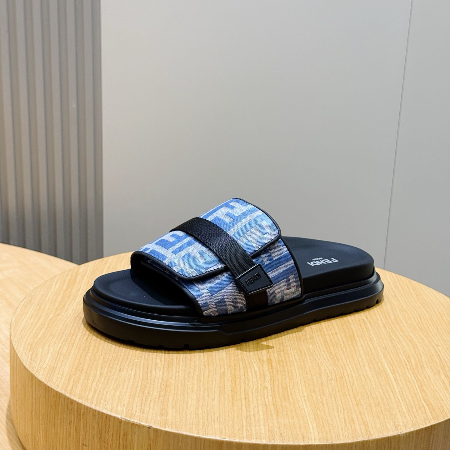 Fendi Jacquard Strap Slides - DesignerGu