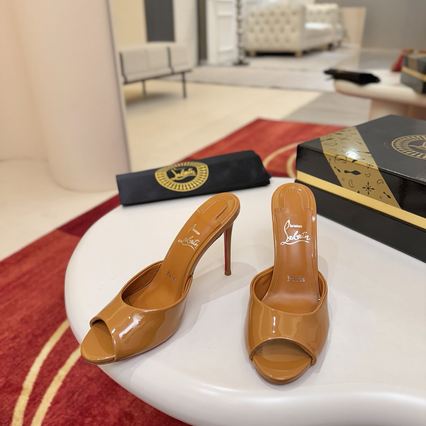 Christian Louboutin Me Dolly 100MM Patent Leather Mules - DesignerGu