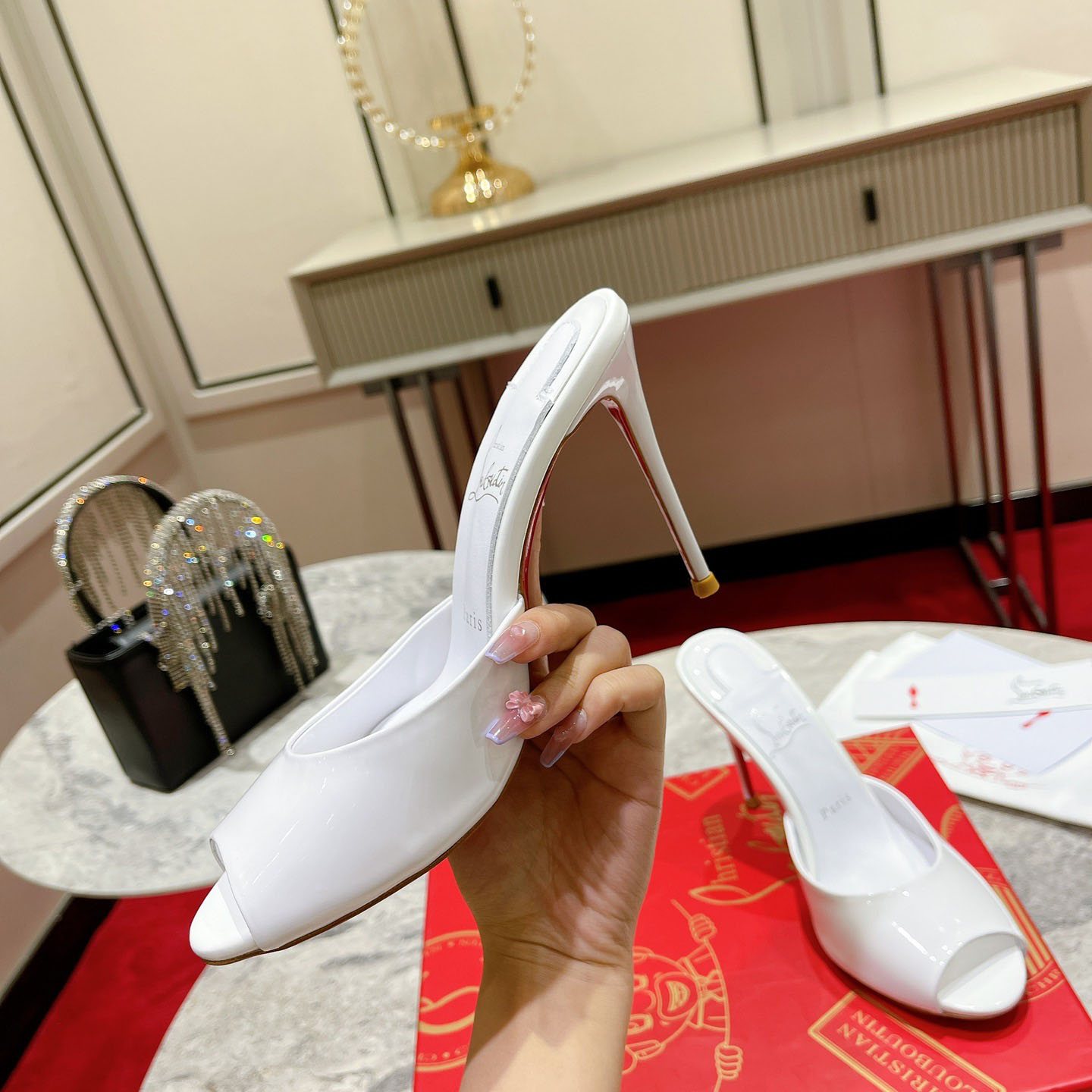 Christian Louboutin Me Dolly 100MM Patent Leather Mules - DesignerGu