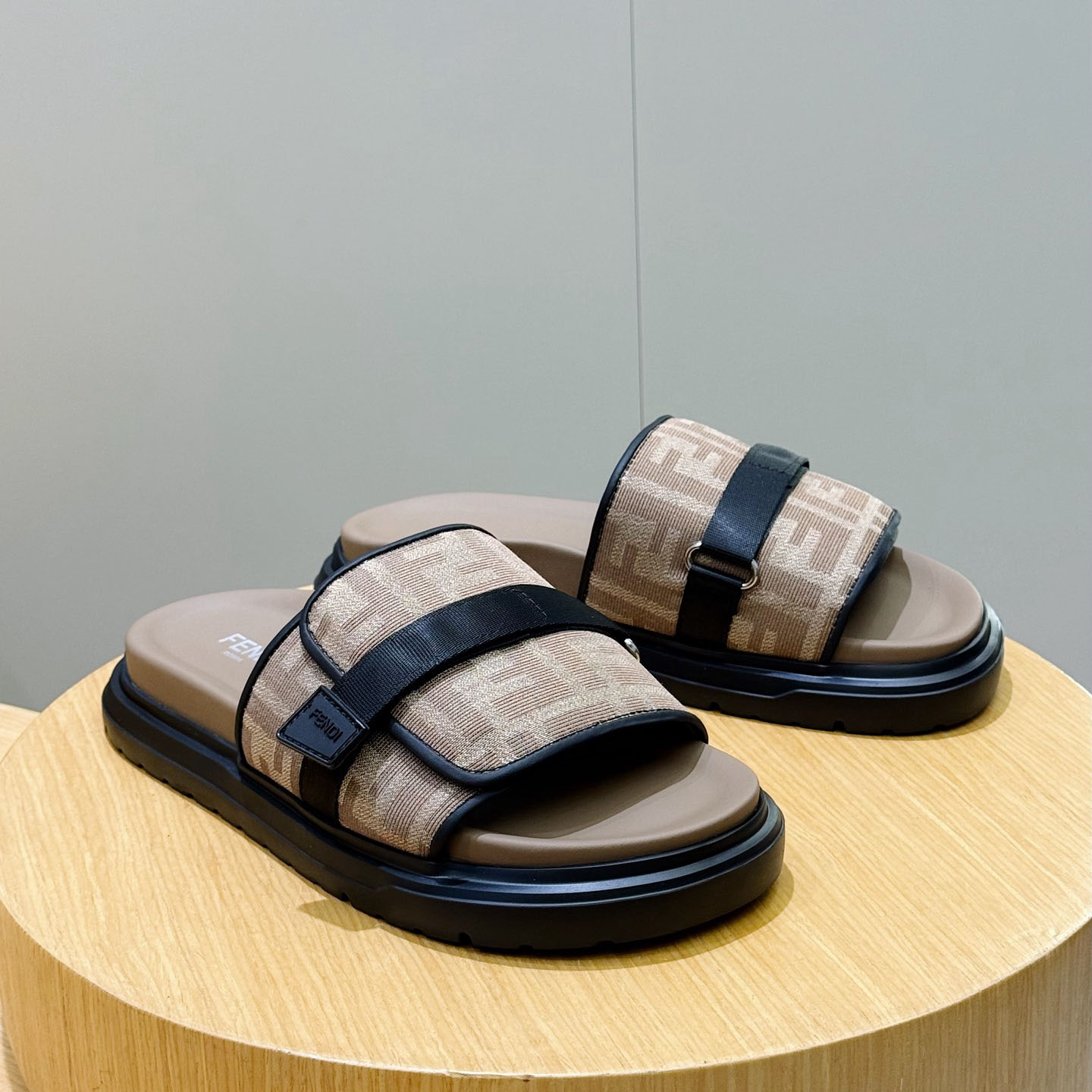 Fendi Jacquard Strap Slides - DesignerGu