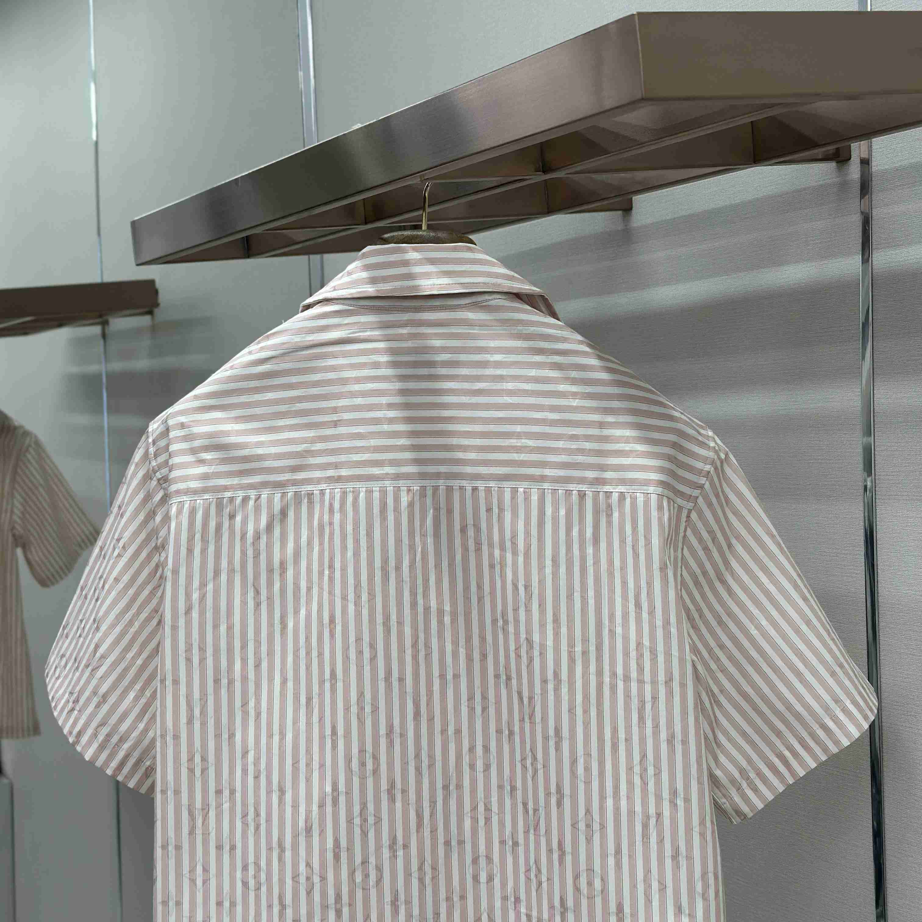 Louis Vuitton Monogram Striped Silk Short-Sleeved Shirt 1AK7B0 - DesignerGu