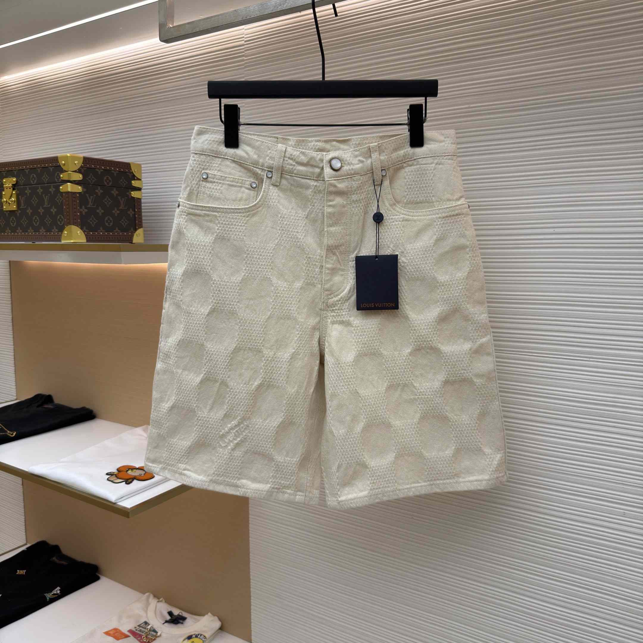 Louis Vuitton Damier 3D Light Denim Shorts 1AK6GU - DesignerGu