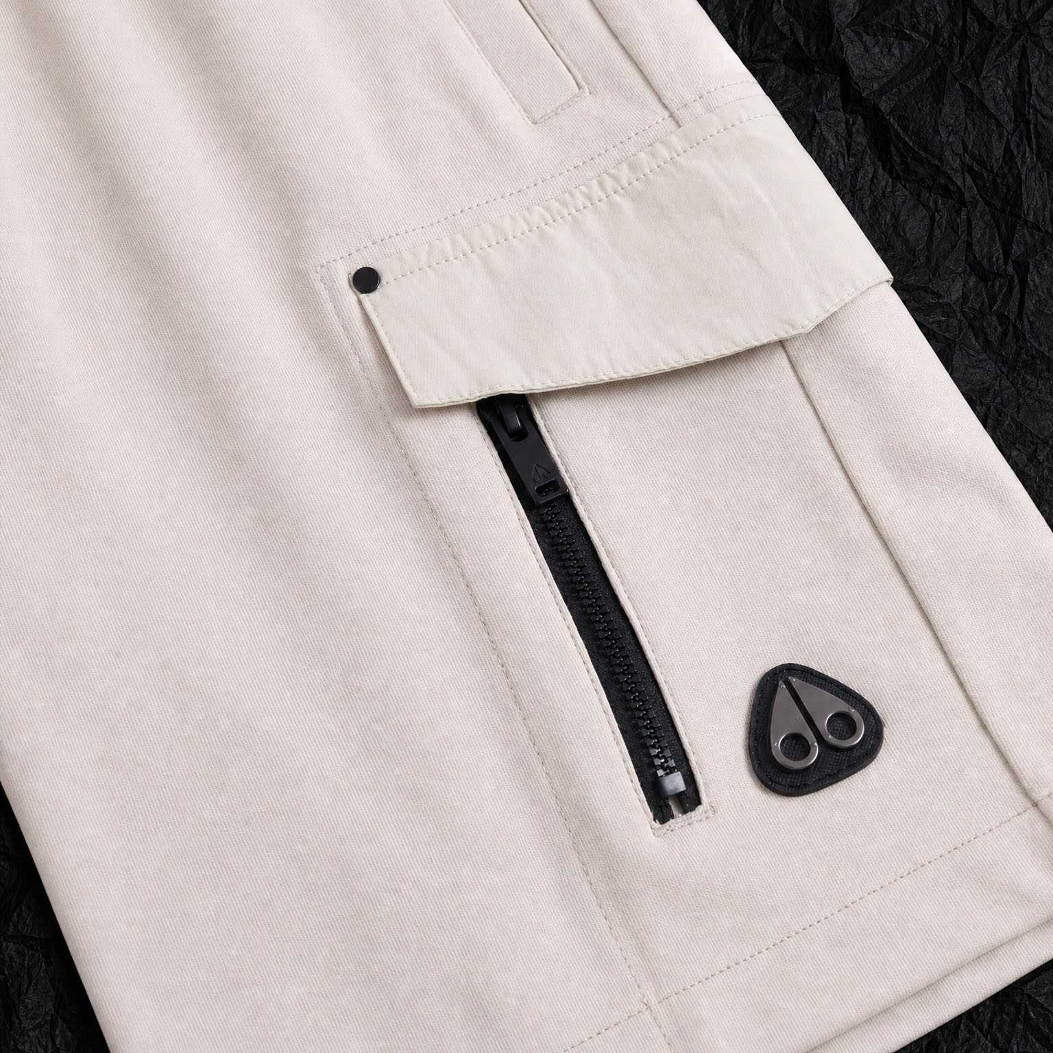 Moose Knuckles Dalon Cargo Sweatshorts - DesignerGu