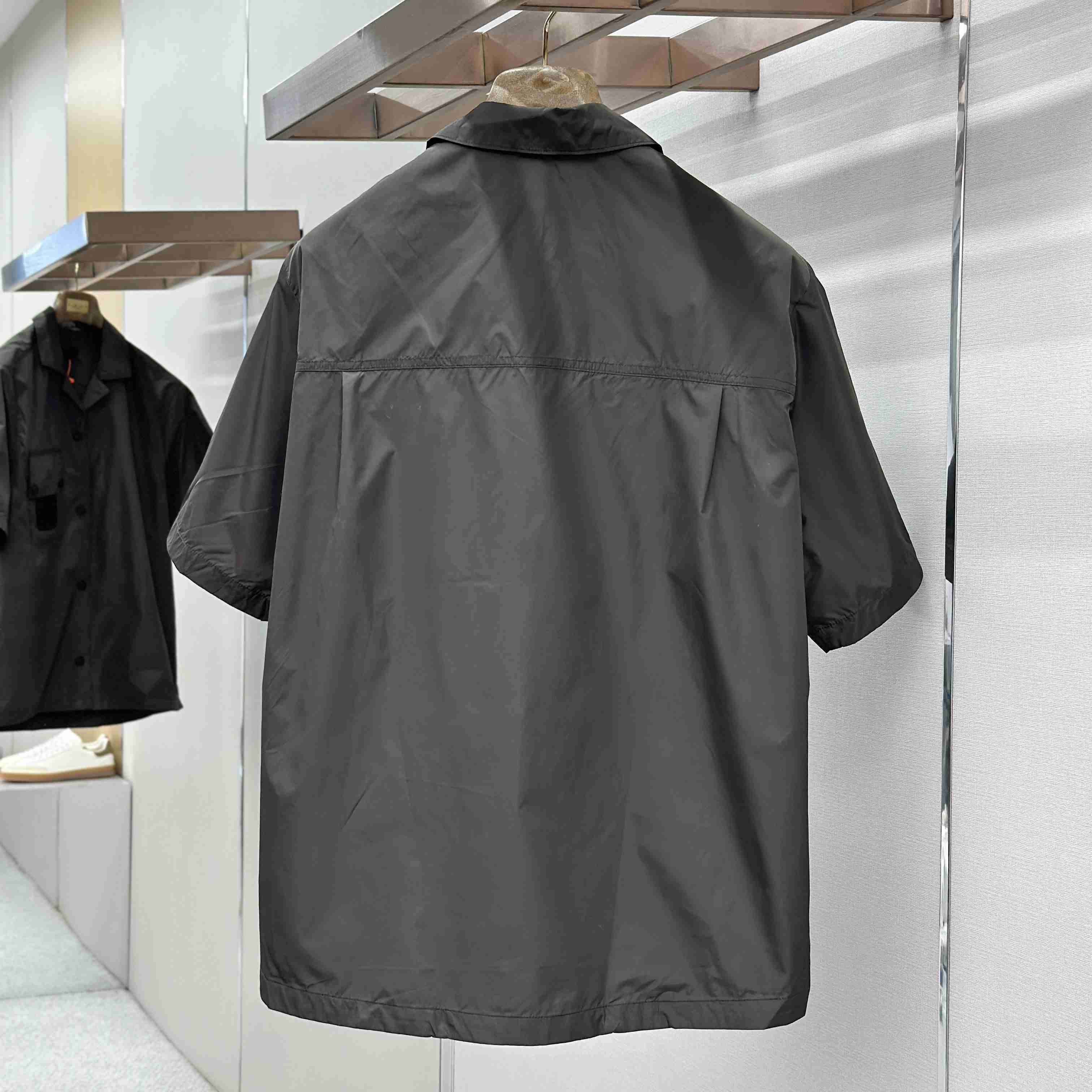 Moncler Logo Short Sleeve Shirt - DesignerGu