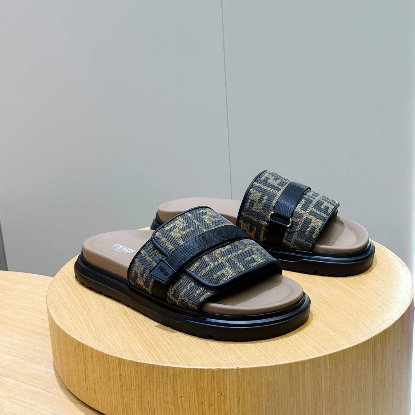 Fendi Jacquard Strap Slides - DesignerGu