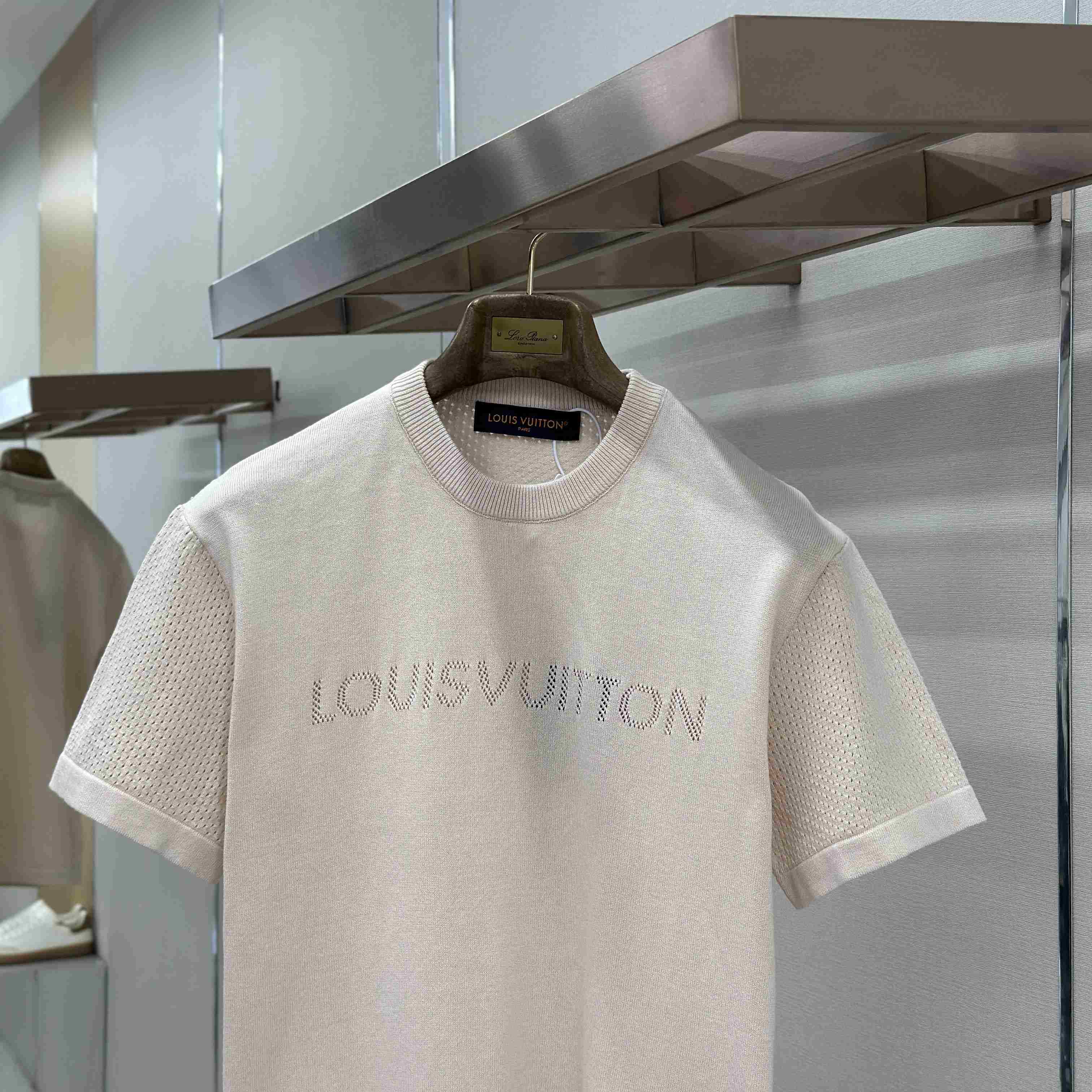Louis Vuitton Elegant Cotton Cashmere Short-Sleeved Crewneck 1AK6XJ - DesignerGu