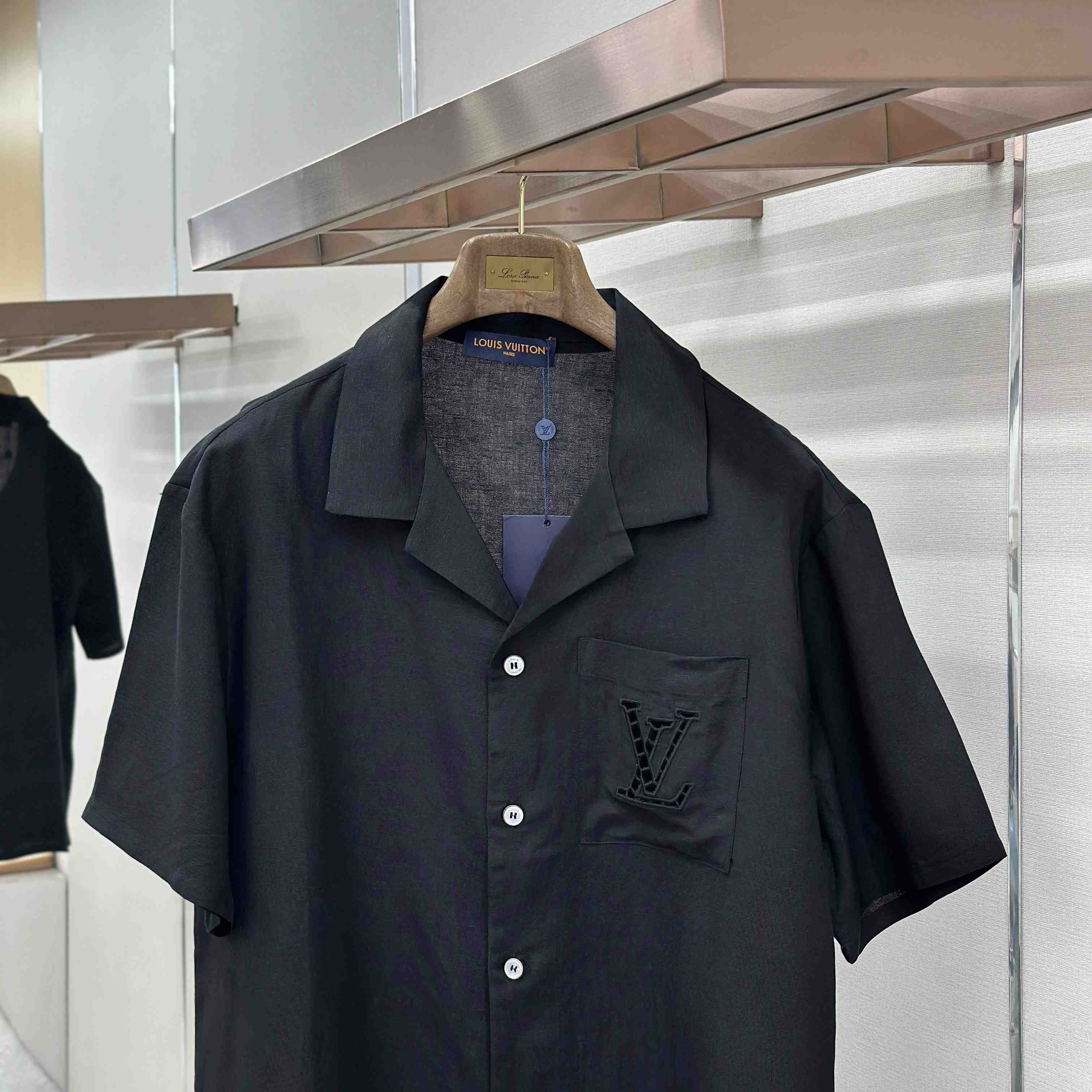 Louis Vuitton Embroidered Short-Sleeved Shirt - DesignerGu