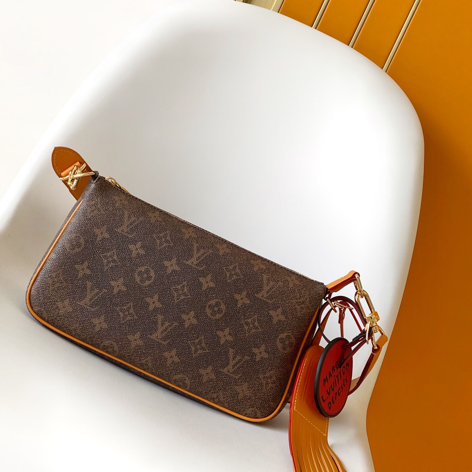 Louis Vuitton  Pochette Accessoires  - DesignerGu