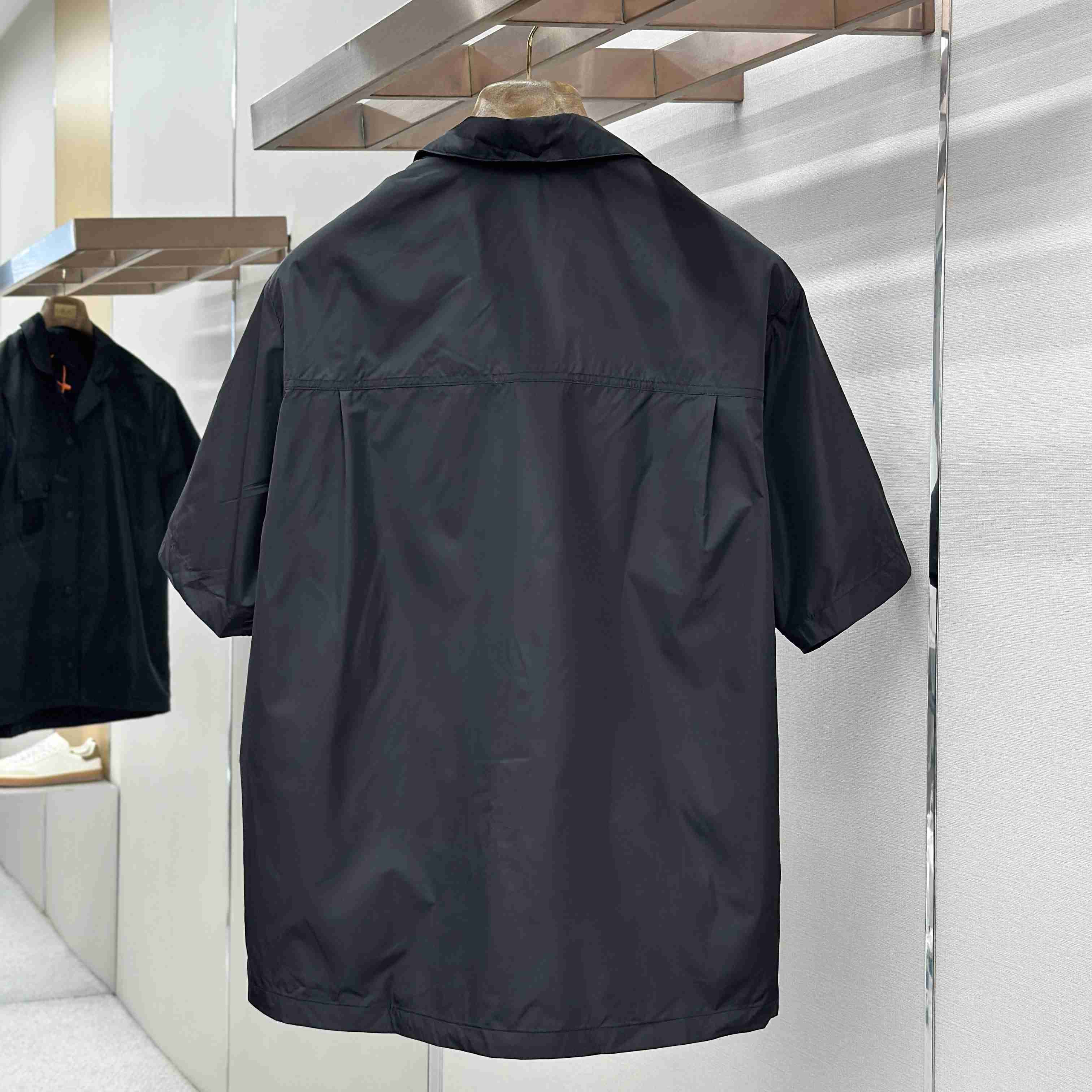Moncler Logo Short Sleeve Shirt - DesignerGu