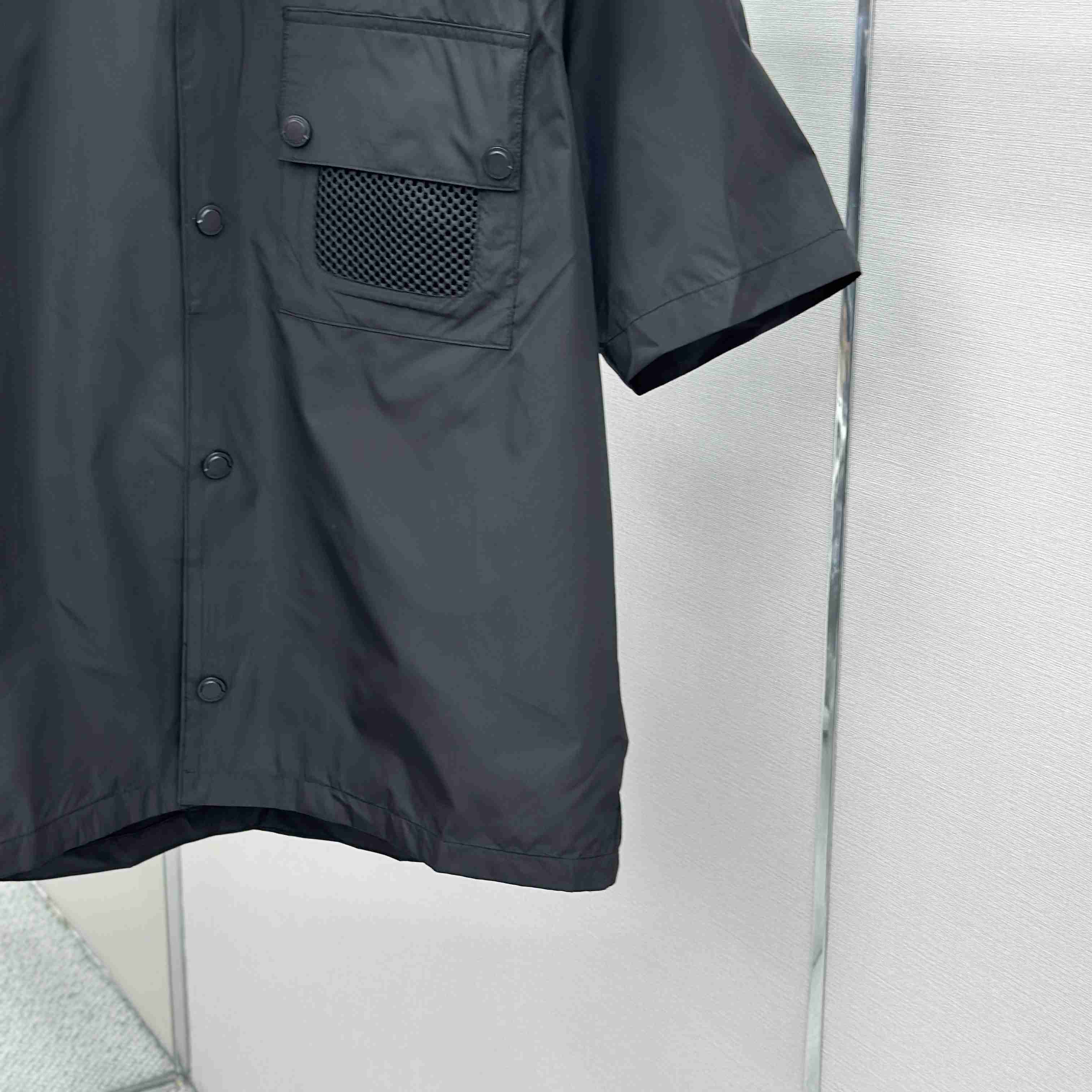 Moncler Logo Short Sleeve Shirt - DesignerGu