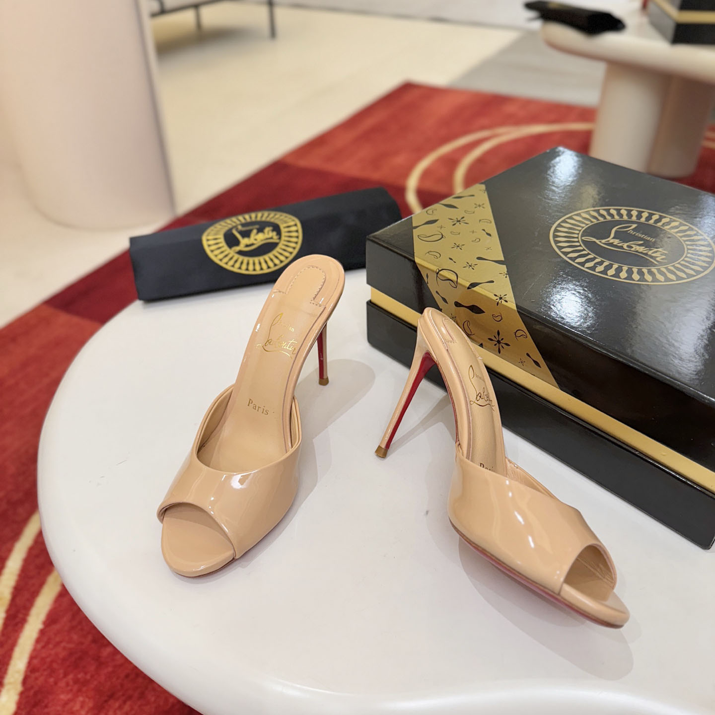 Christian Louboutin Me Dolly 100MM Patent Leather Mules - DesignerGu