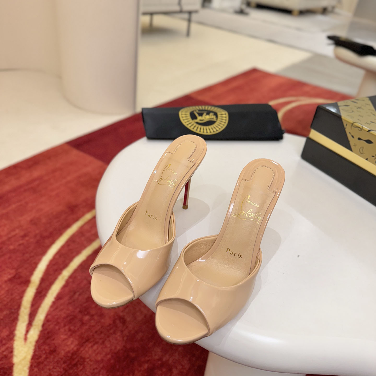 Christian Louboutin Me Dolly 100MM Patent Leather Mules - DesignerGu