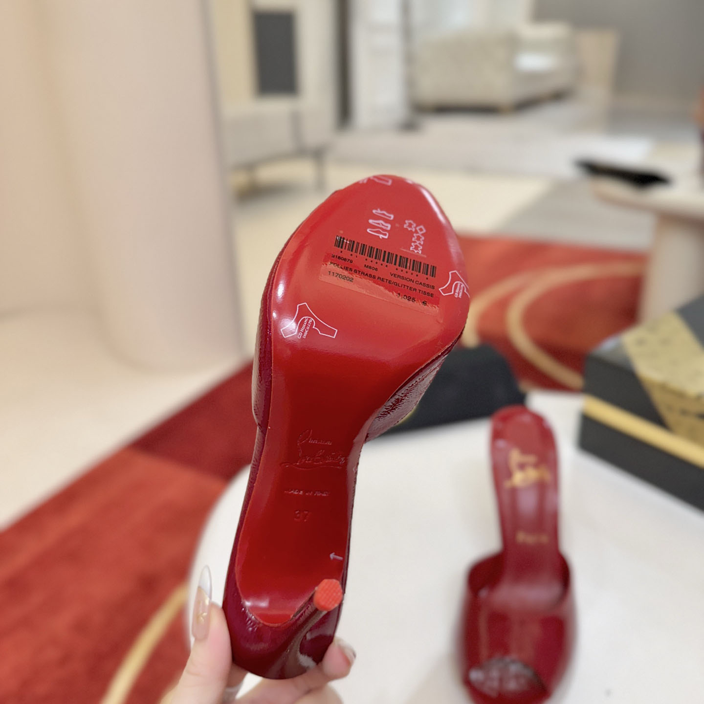 Christian Louboutin Me Dolly 100MM Patent Leather Mules - DesignerGu